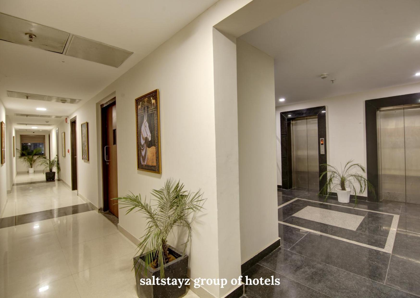 Saltstayz Luxe Executive Studio Apartment- Golf Course Extension Road Gurgaon