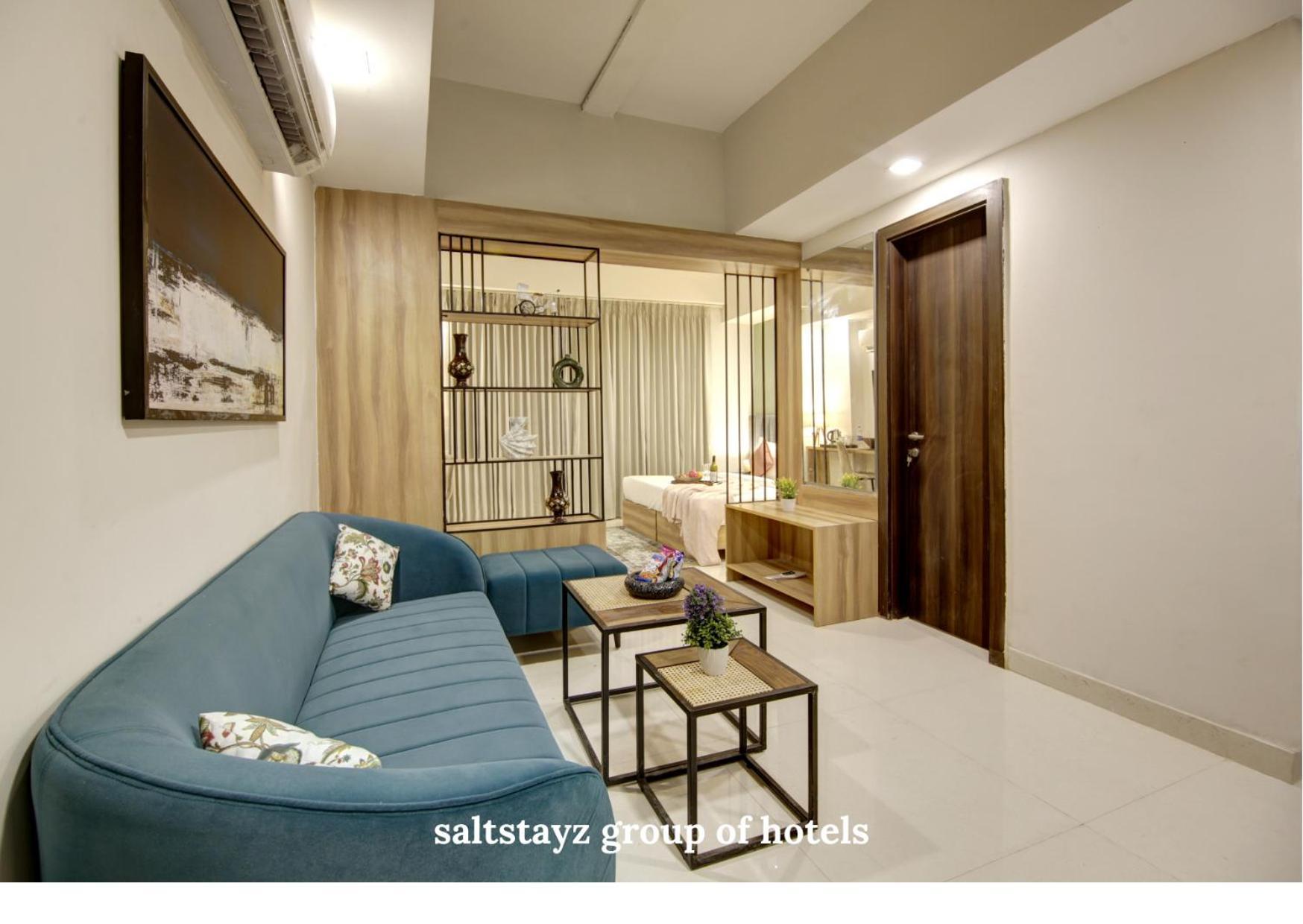 Saltstayz Luxe Executive Studio Apartment- Golf Course Extension Road *