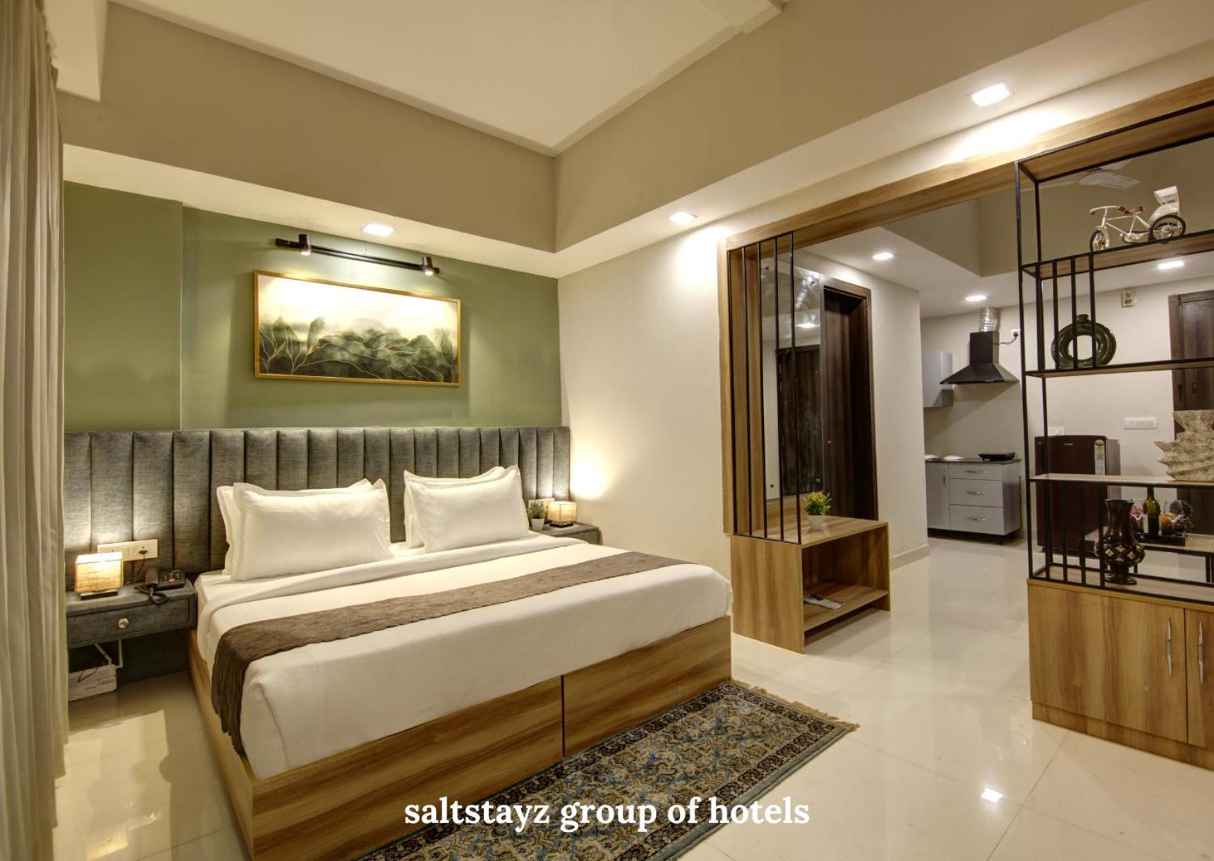 Saltstayz Luxe Executive Studio Apartment- Golf Course Extension Road * Gurgaon