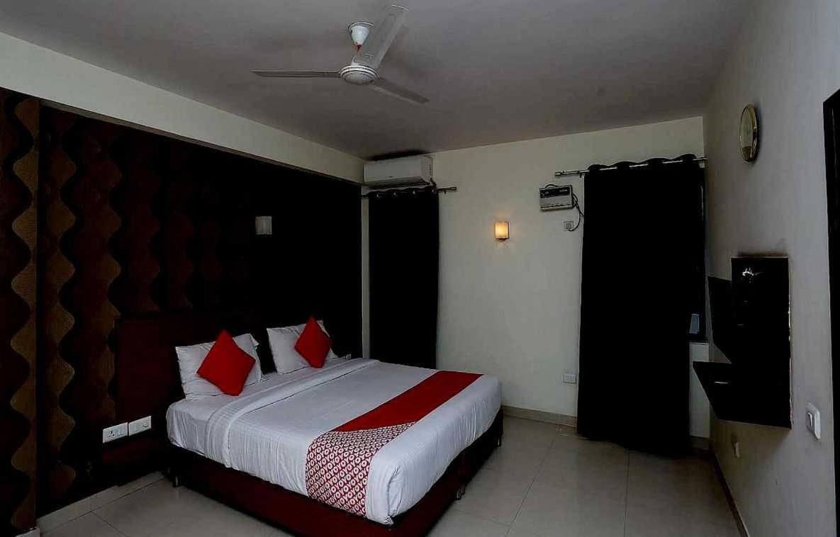 Collection O Himalaya Hotel