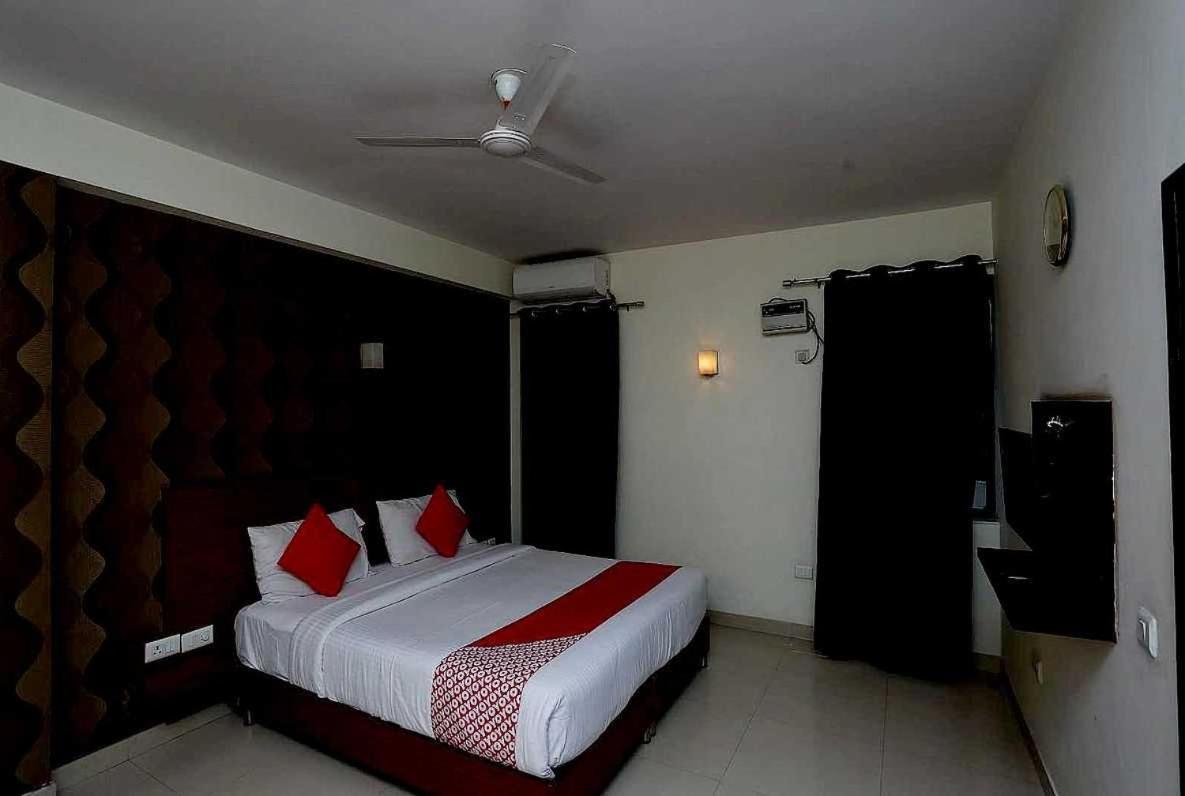 Collection O Himalaya Gurgaon