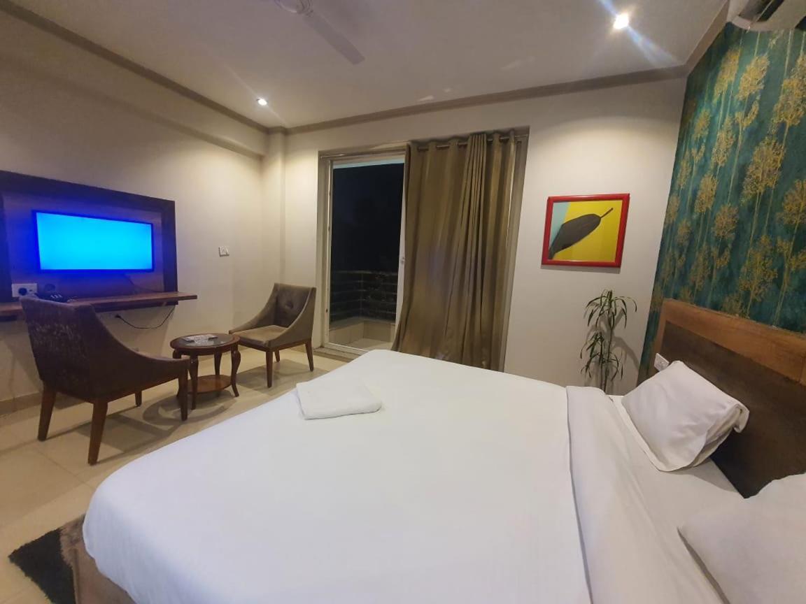Hotel Mallenzo Gurgaon