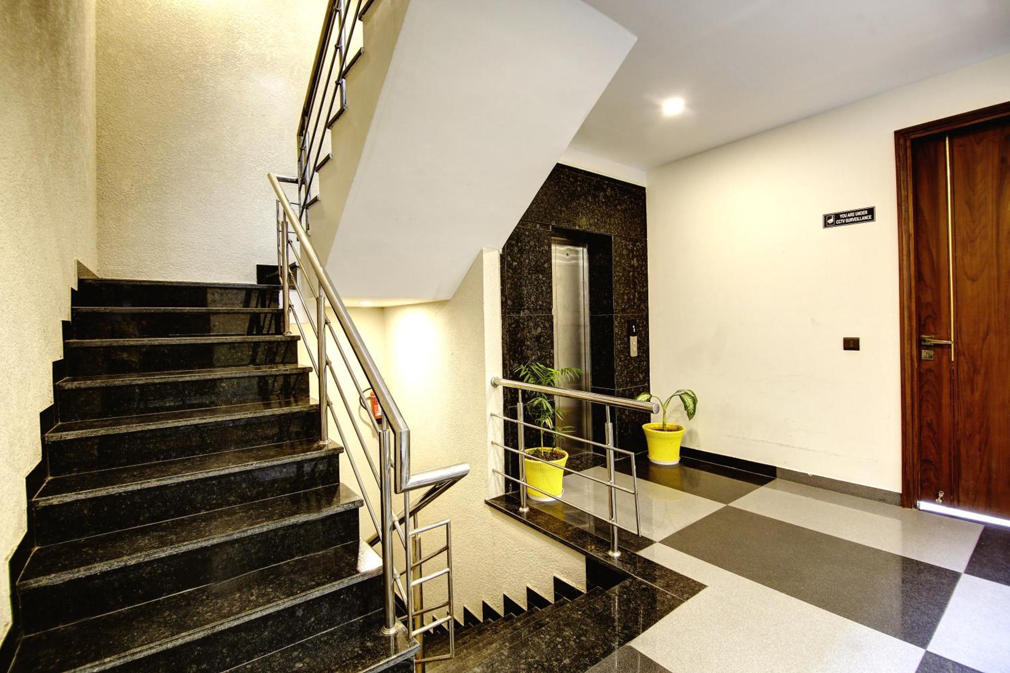 360 Degree 3* Gurgaon