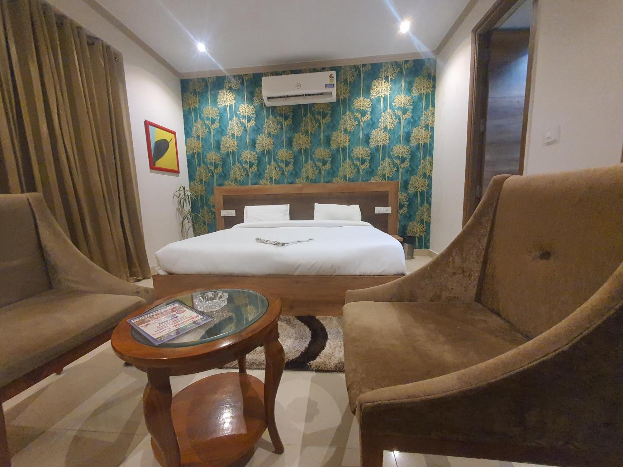 Hotel Mallenzo Gurgaon