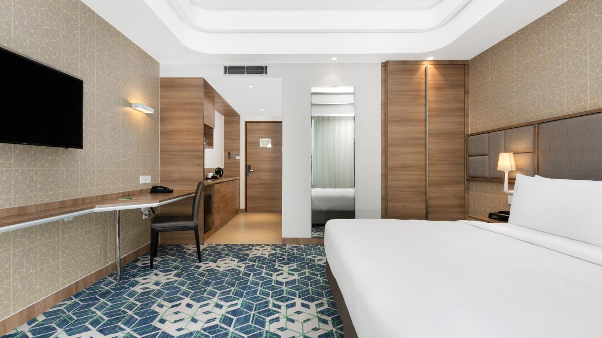 Hotel Gurugram Sector 90 By Ihg 5*