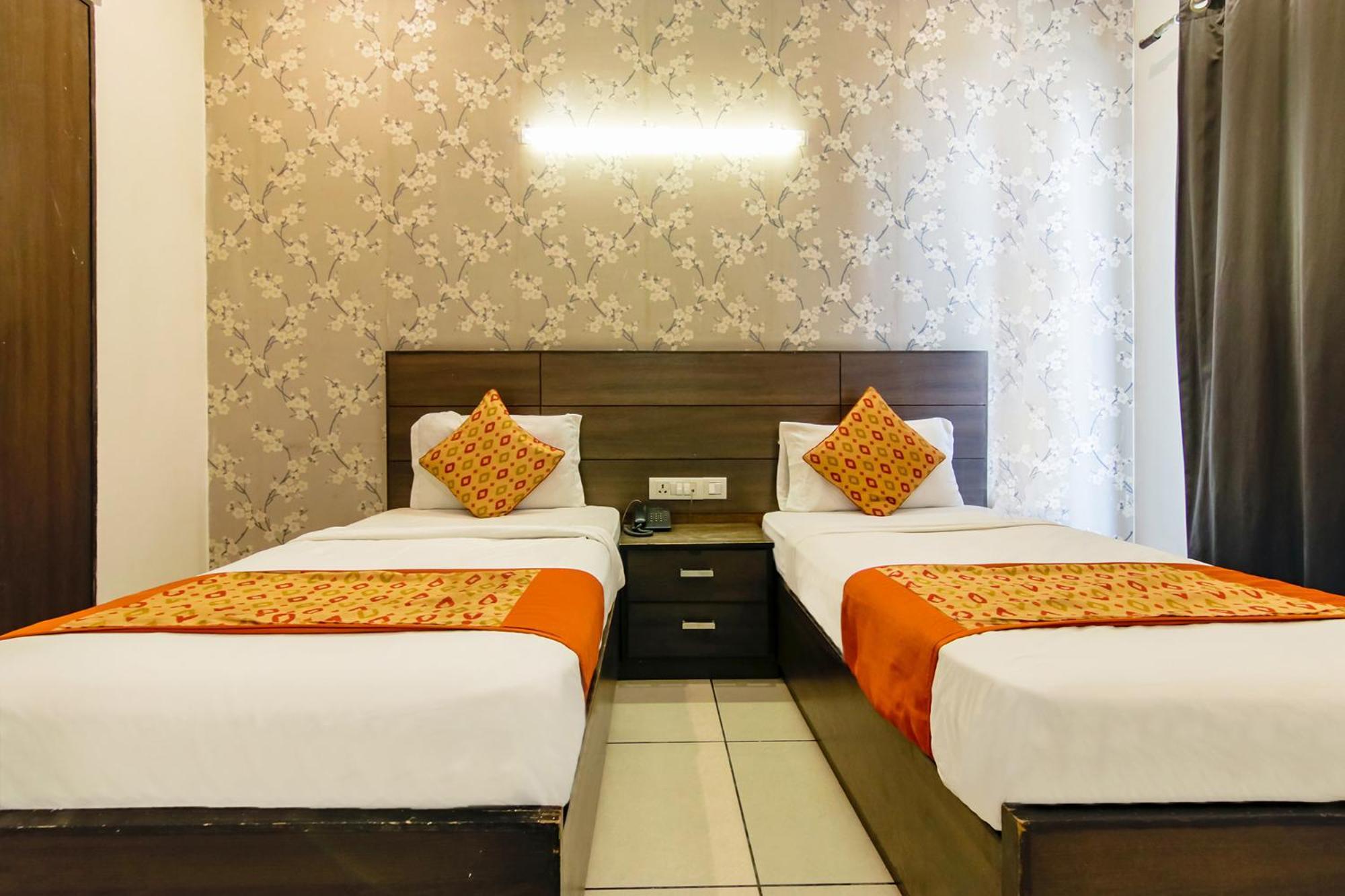 Hotel Fabhotel Gazelle Gurgaon