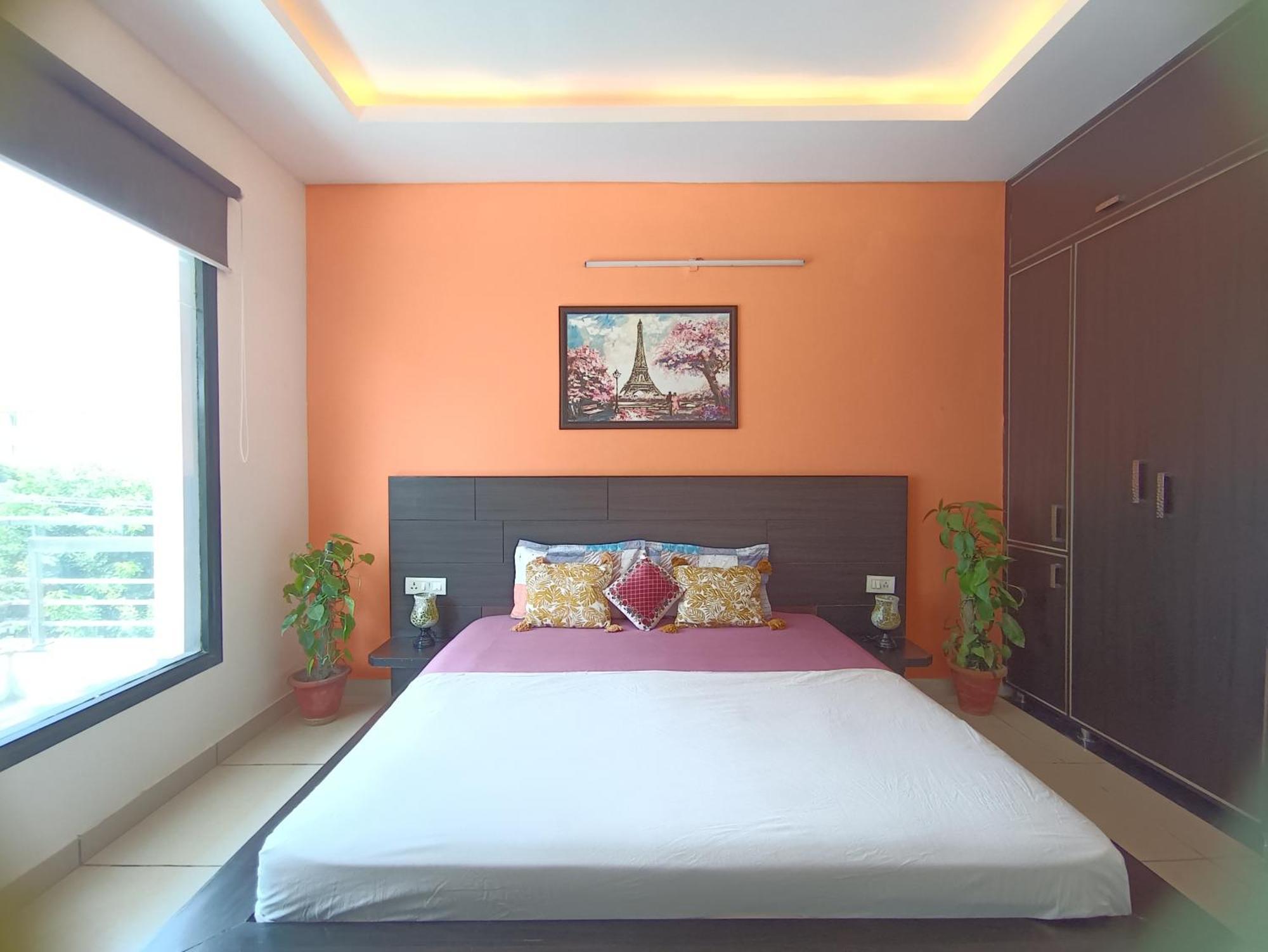Aurabnb Homes Gurugram Apartment