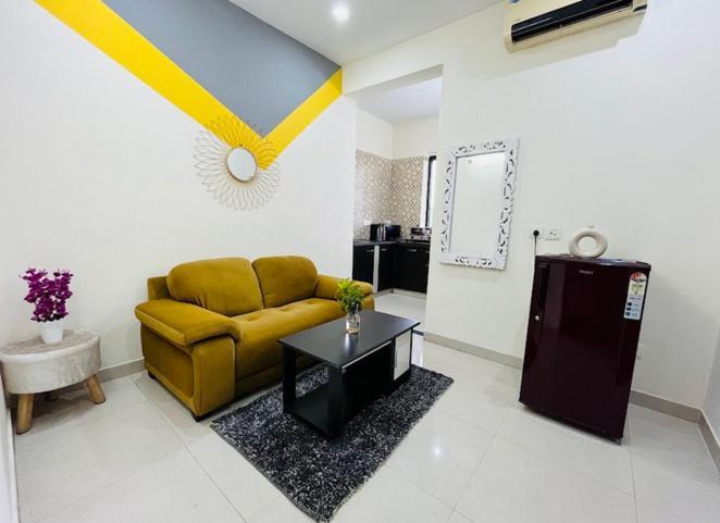 Aurabnb Homes Gurugram Apartment