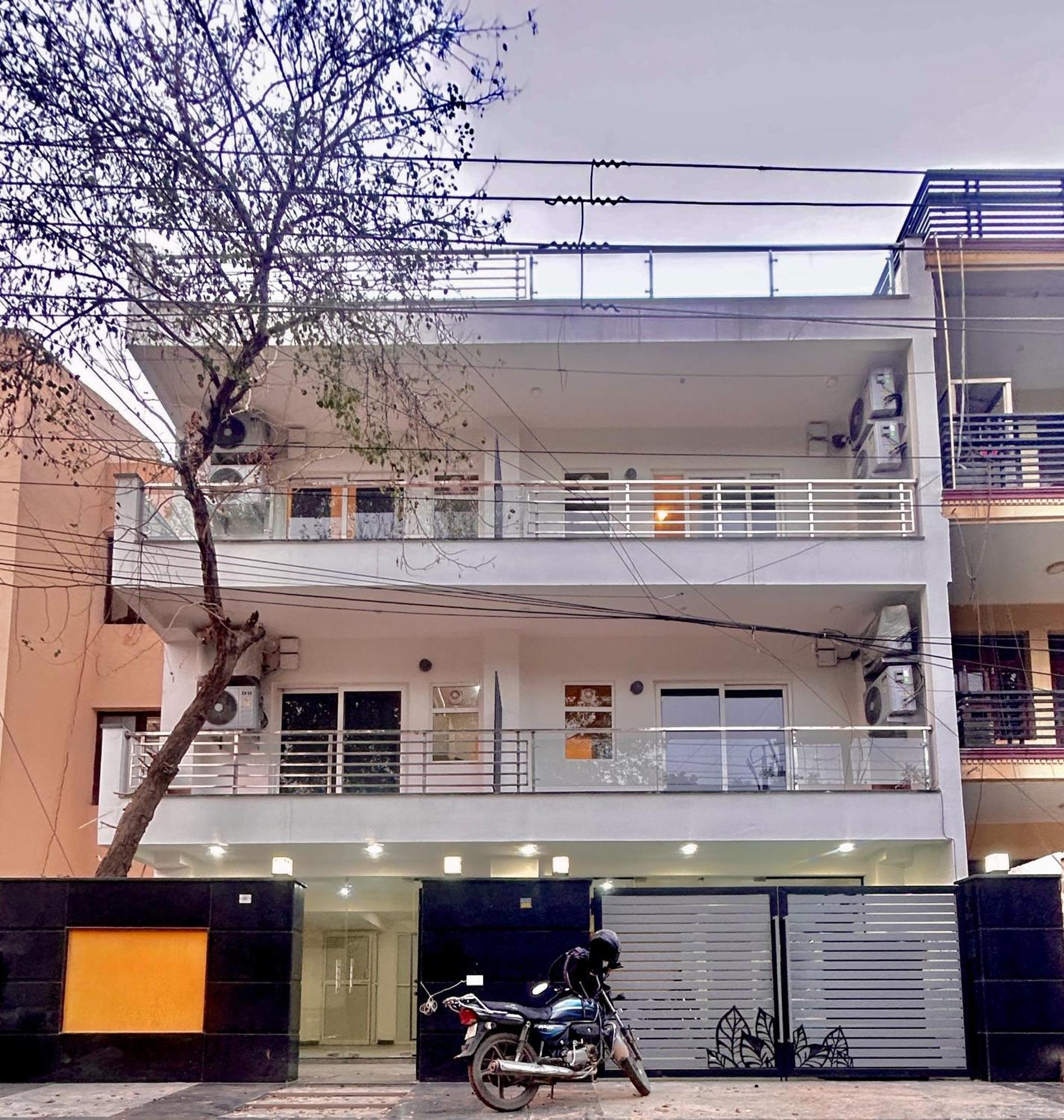 Lime Tree Service - Medanta Medicity, Hotel 3*