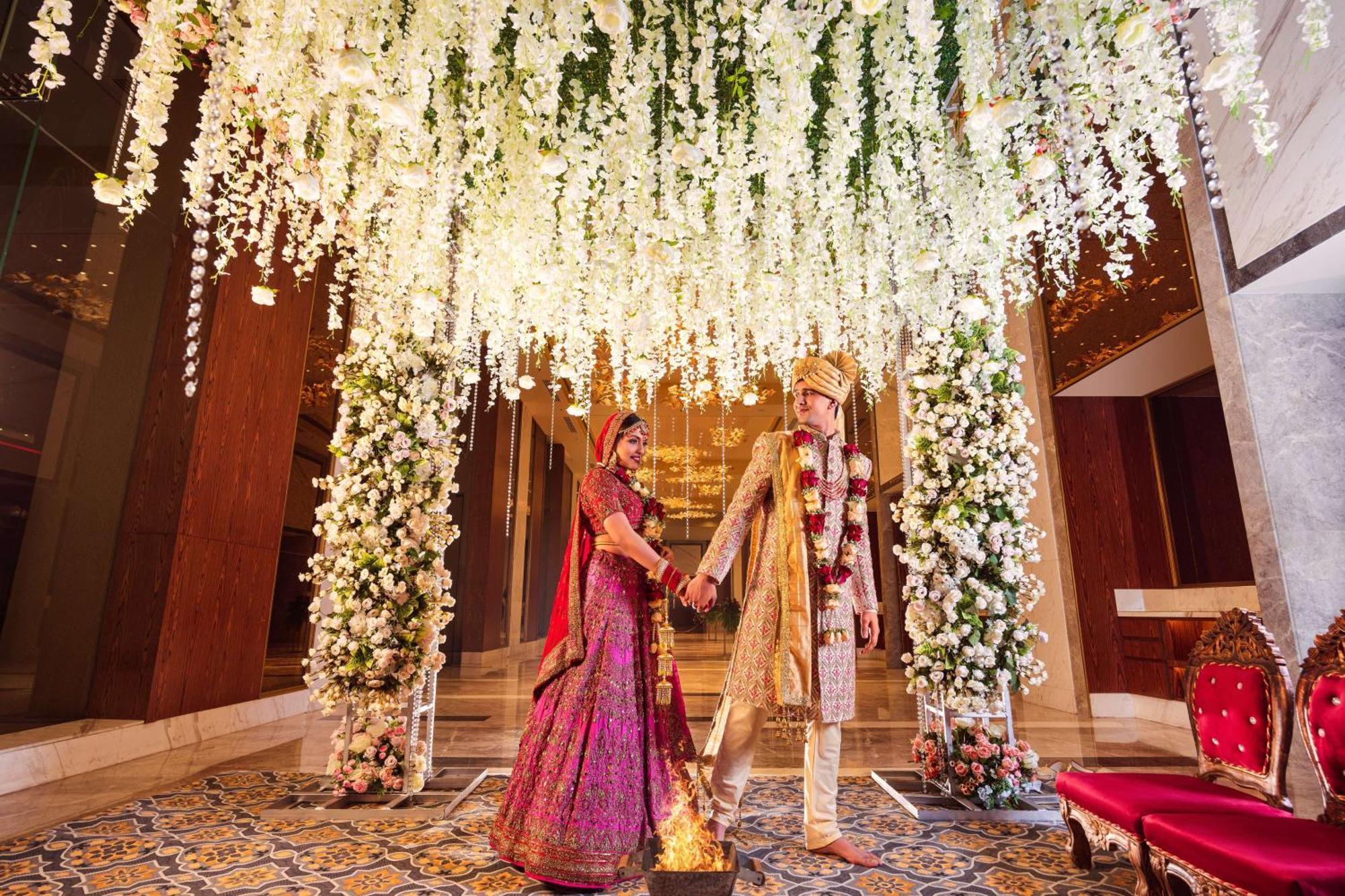 Hotel Radisson Gurugram Sohna Road Center