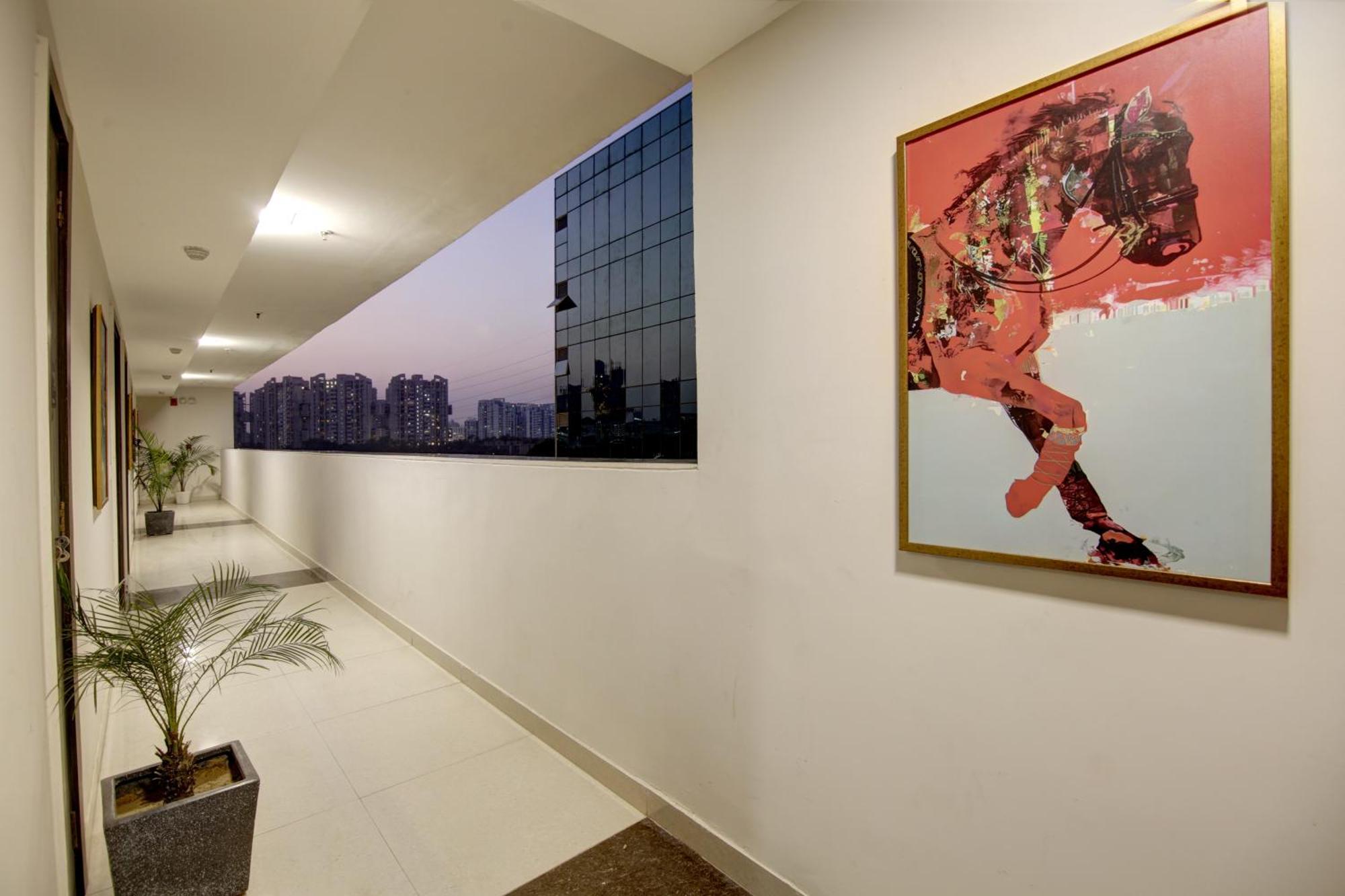 Saltstayz Premier - Golf Course Extension Road Gurgaon