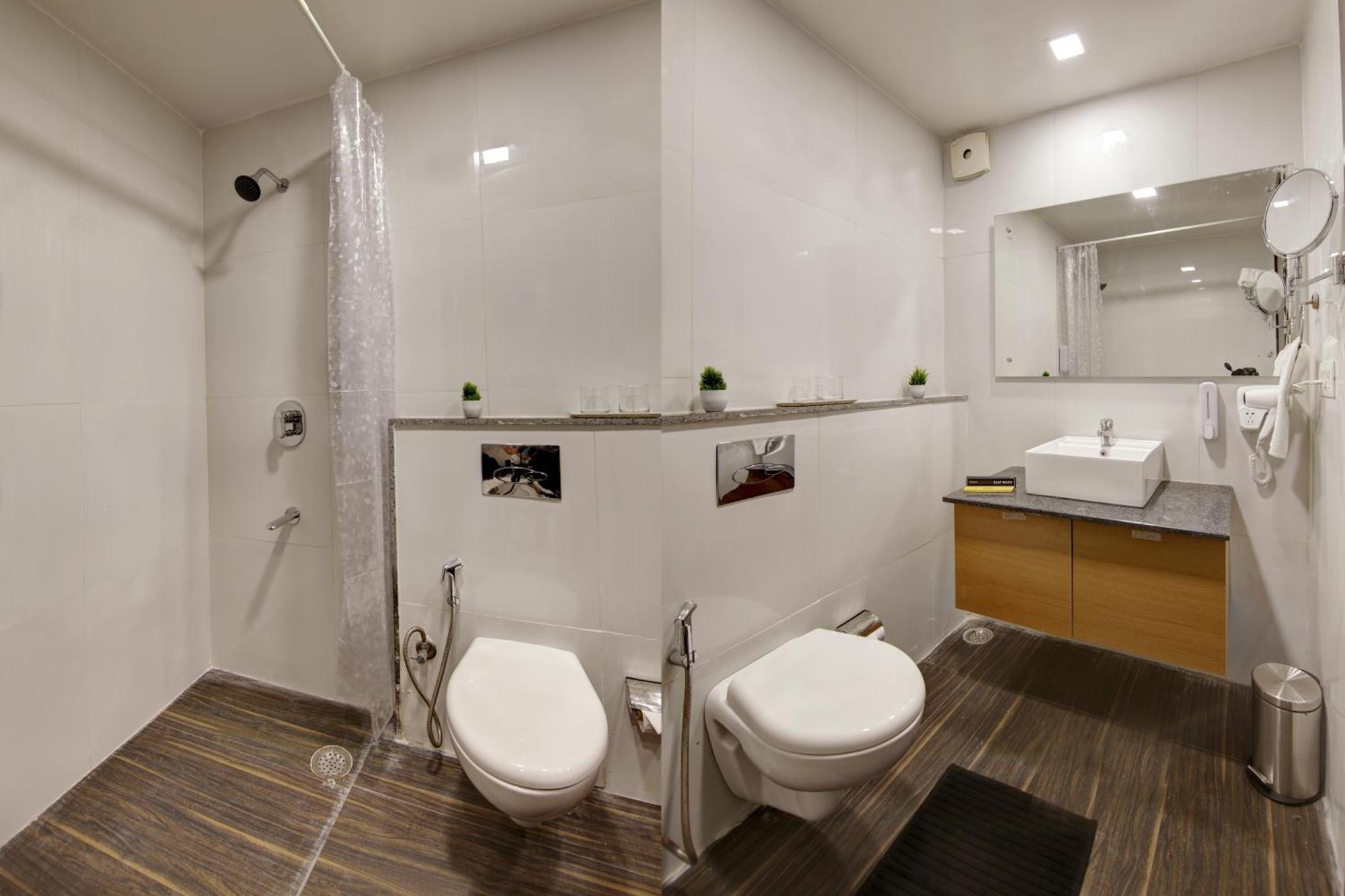 Saltstayz Premier - Golf Course Extension Road Hotel