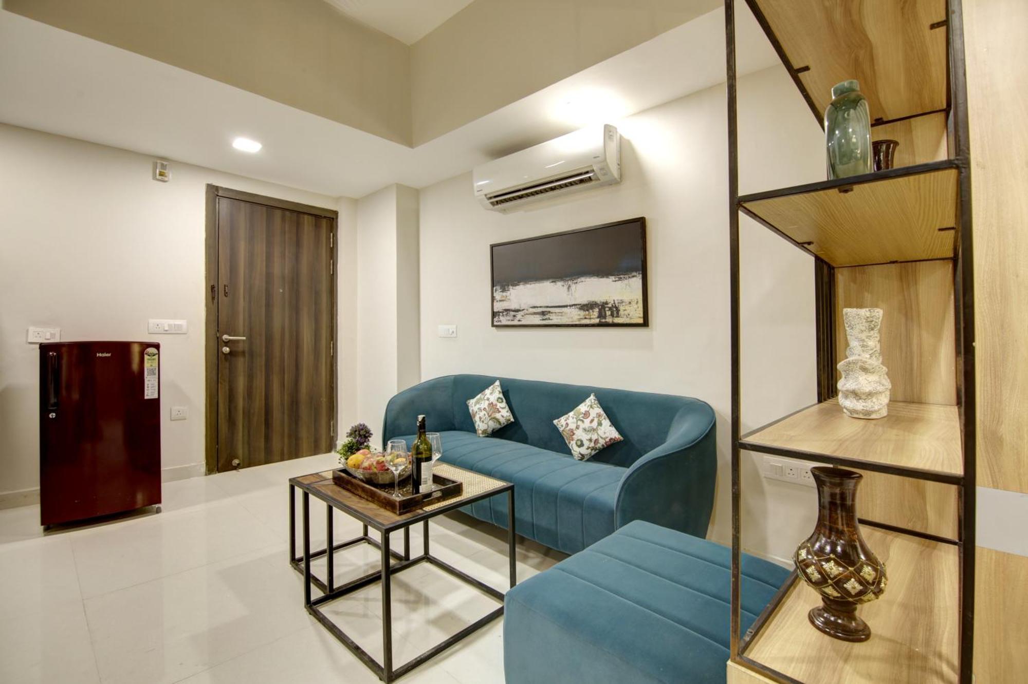 Hotel Saltstayz Premier - Golf Course Extension Road