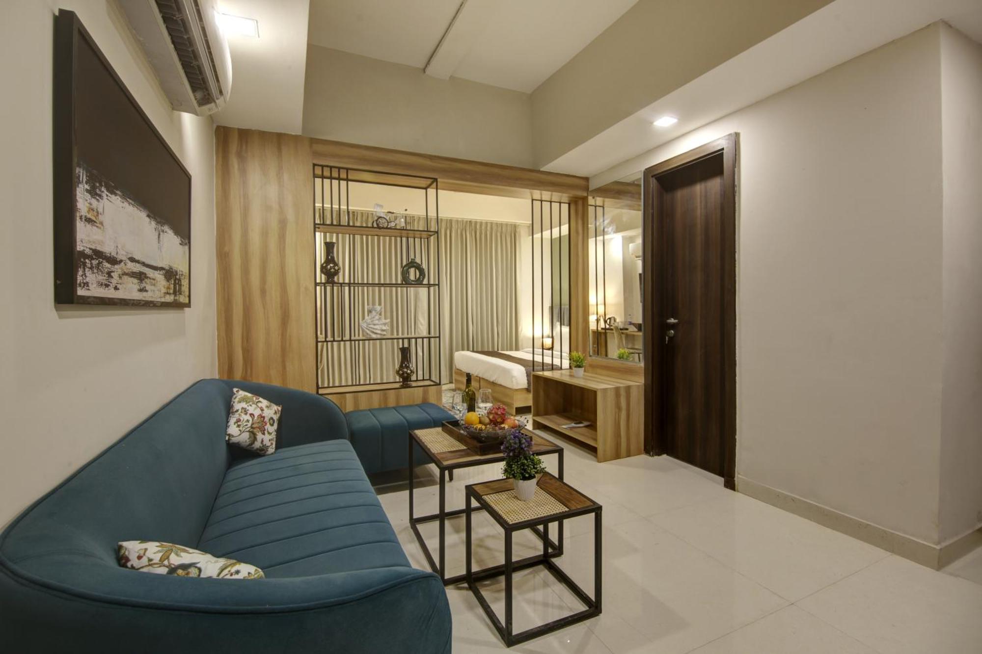 Saltstayz Premier - Golf Course Extension Road Hotel Gurgaon