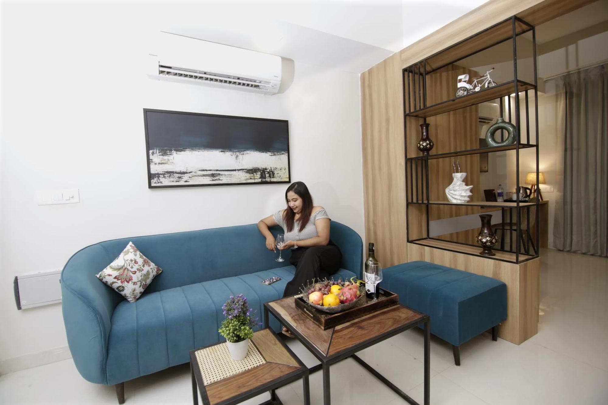 Saltstayz Premier - Golf Course Extension Road Gurgaon