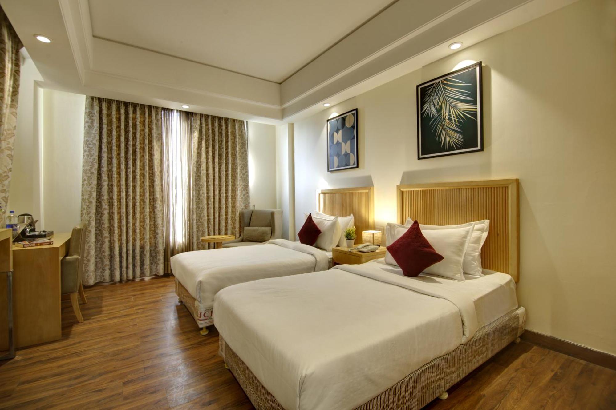 Hotel Saltstayz Select - Galleria Market & Golf Course Road Gurgaon