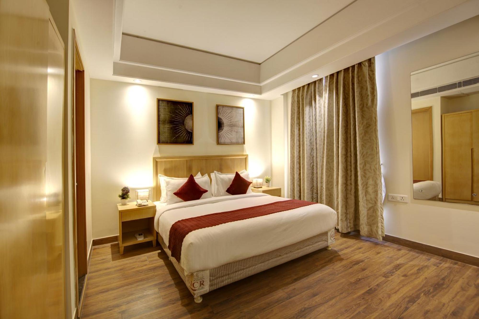 Saltstayz Select - Galleria Market & Golf Course Road