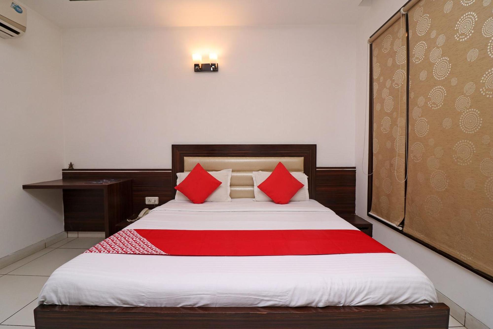 Wonderland Near Aravali Biodiversity Park Hotel 3*