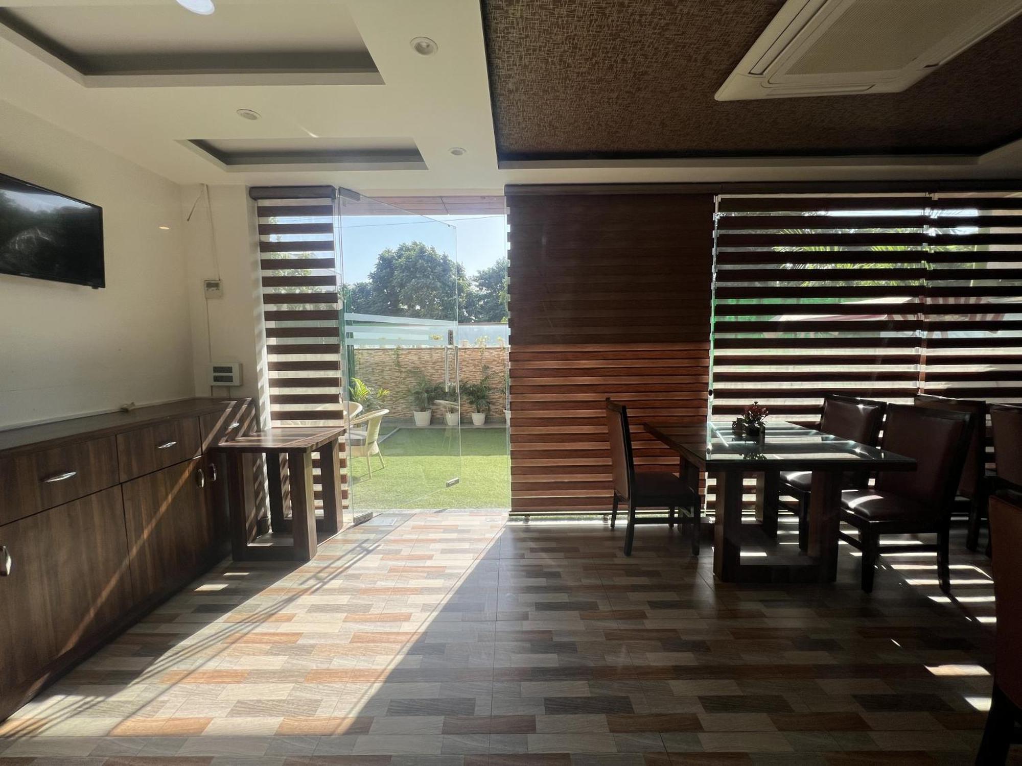 Nikko Palm Bliss - The Boutique Gurgaon