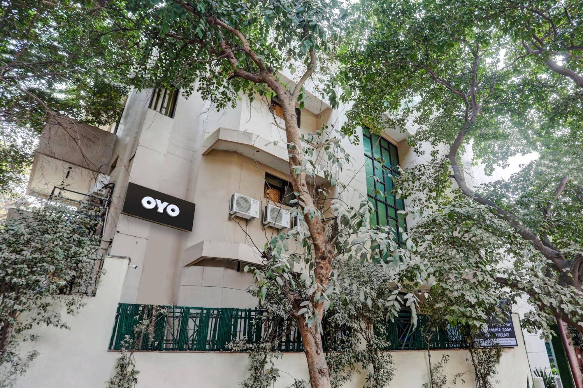 Townhouse 1184 N Huda Center Hotel