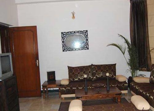 Hotel Laburnum New Delhi 4*