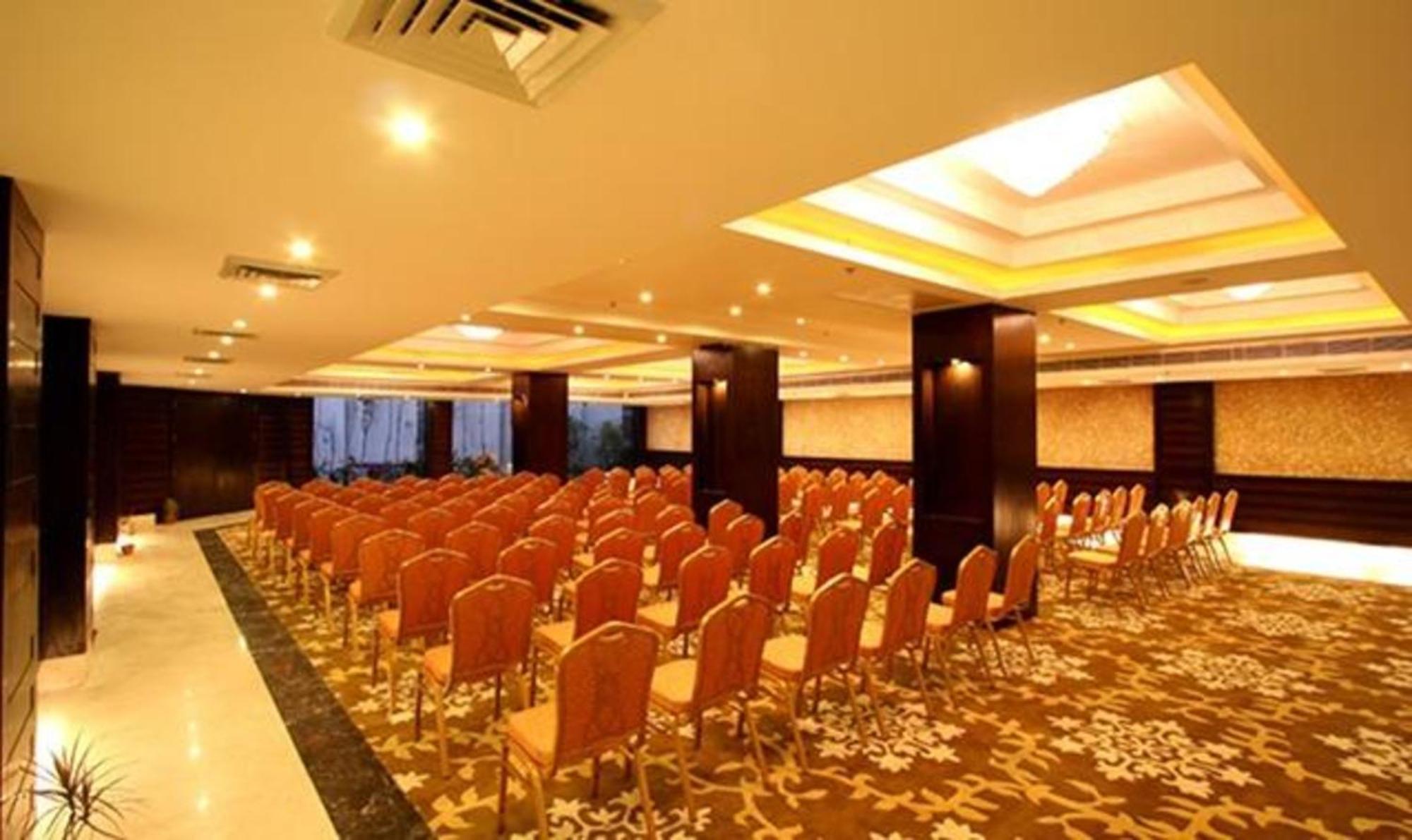 Fabhotel Prime B City Mark