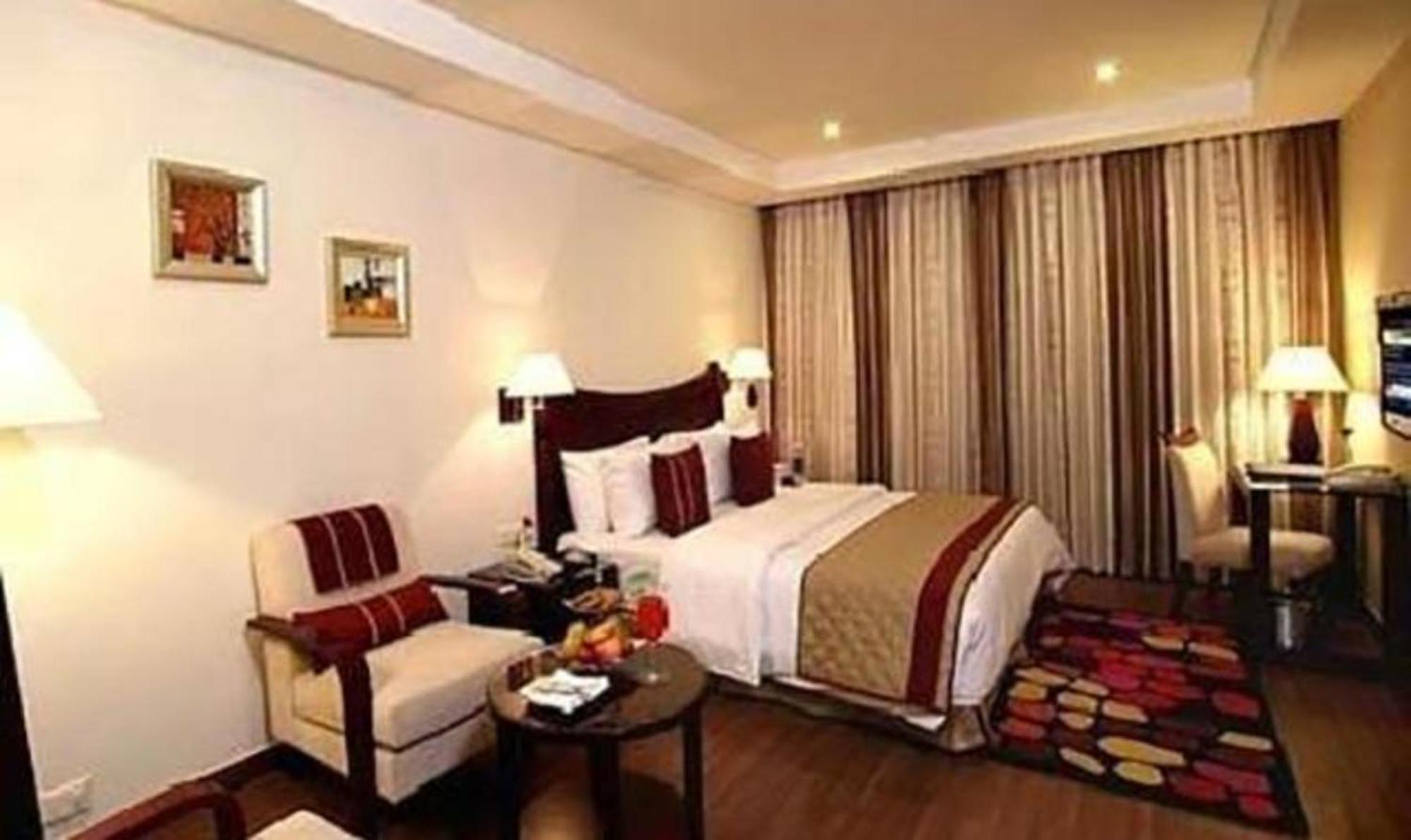 Fabhotel Prime B City Mark Hotel 3*