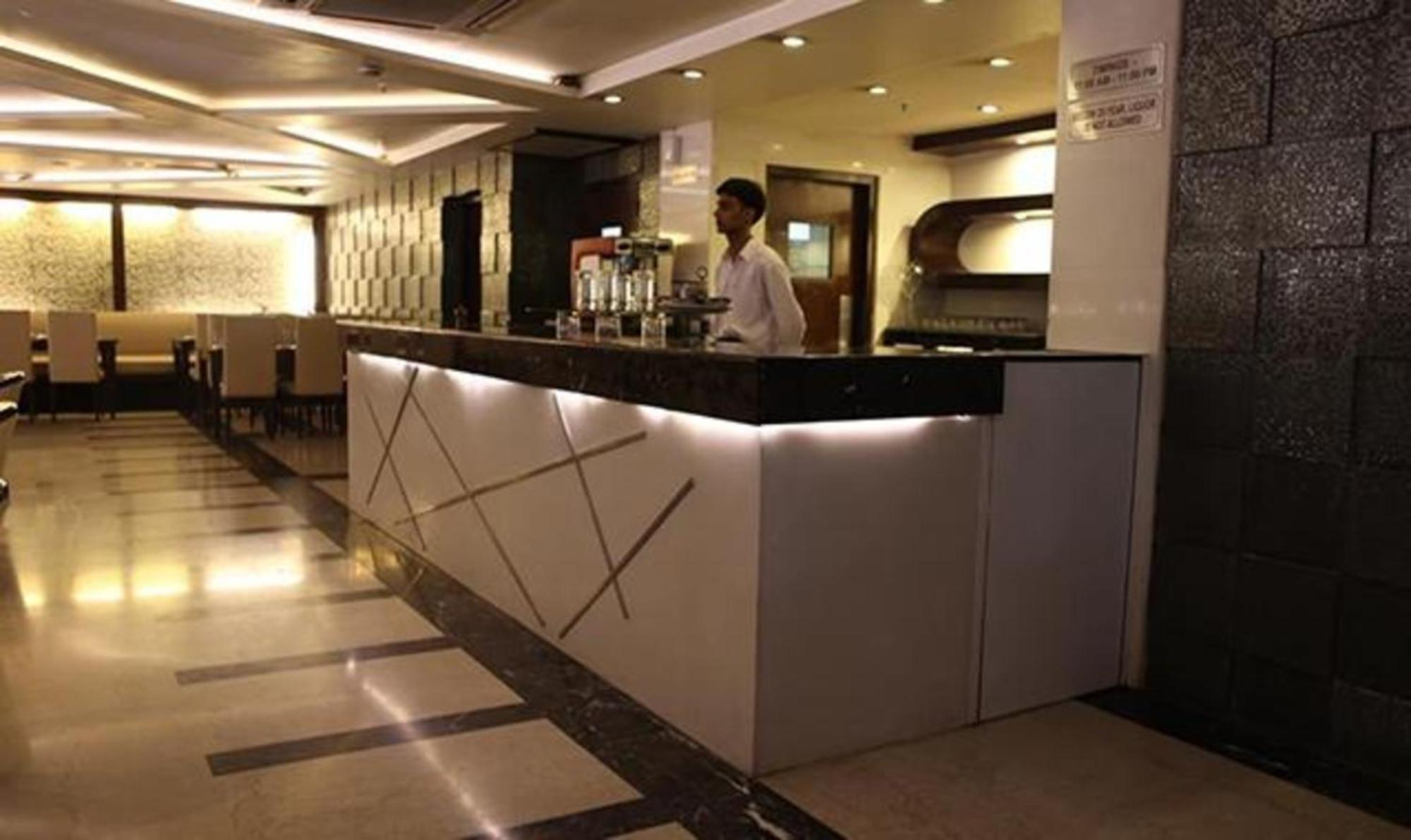 Fabhotel Prime B City Mark Hotel