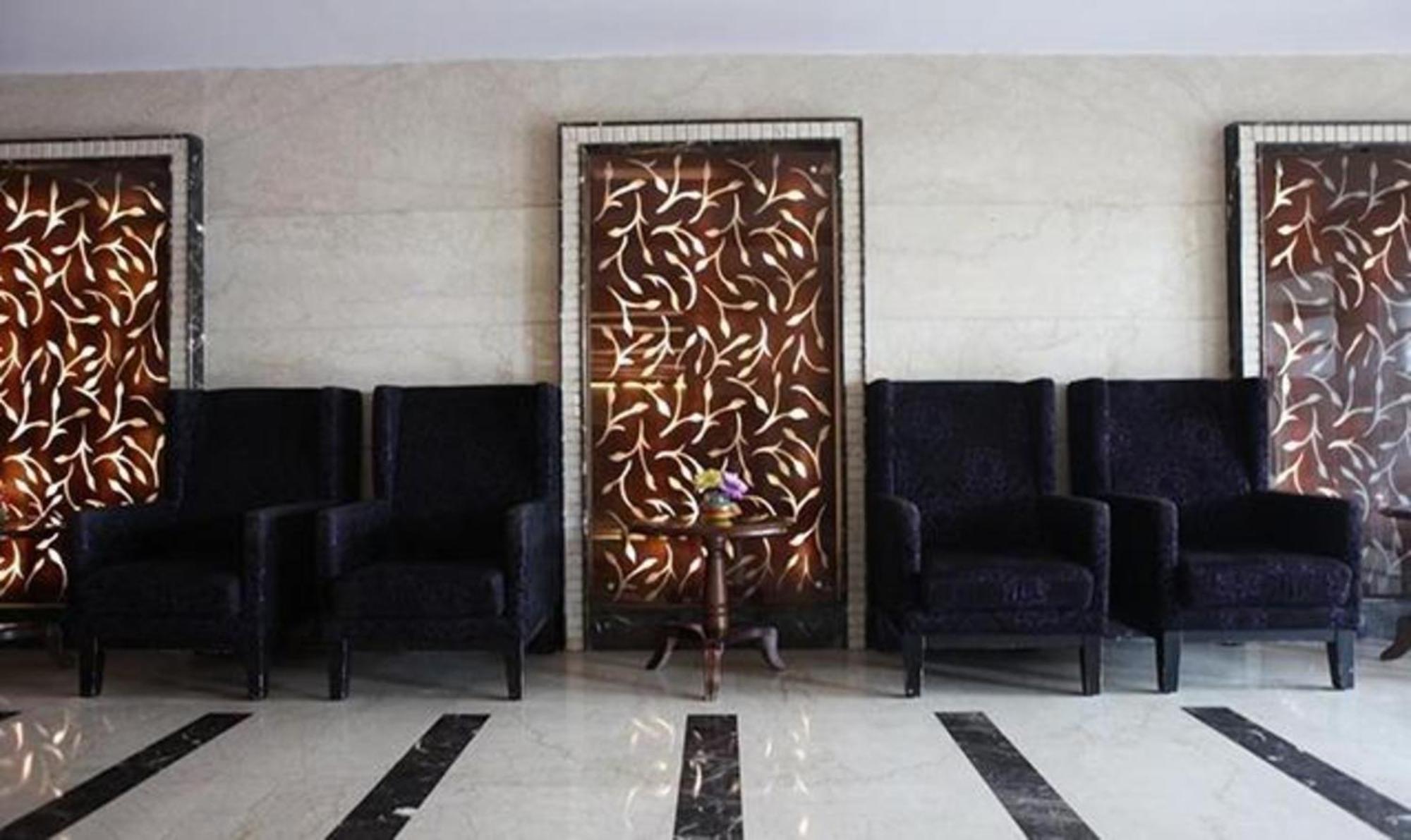 Fabhotel Prime B City Mark 3*