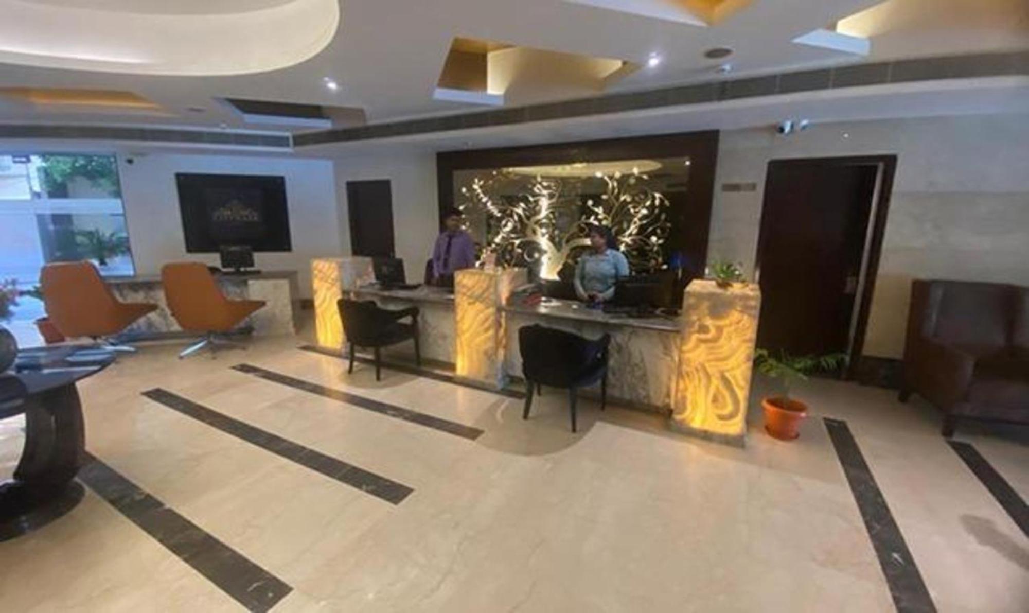 Hotel Fabhotel Prime B City Mark Gurgaon