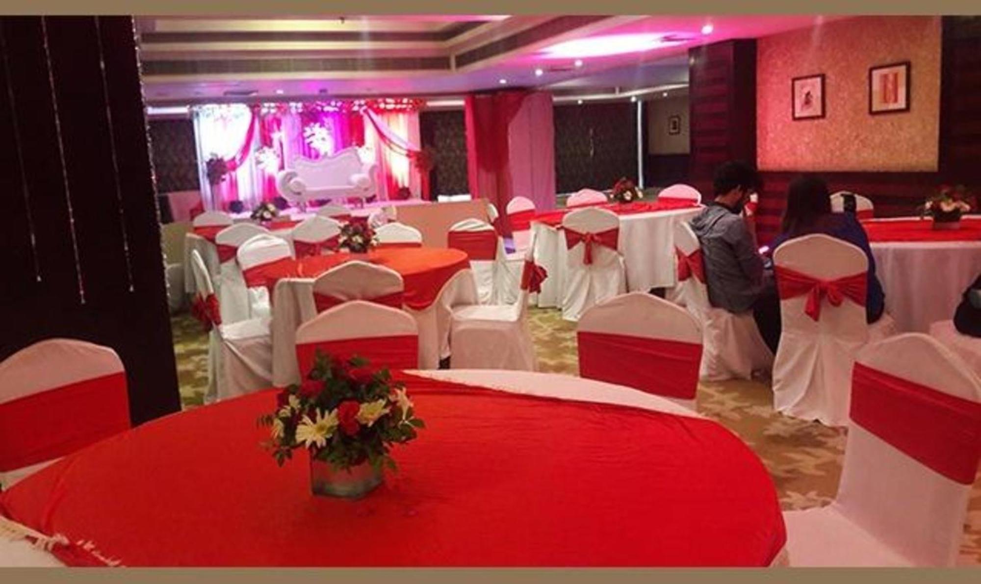 Fabhotel Prime B City Mark 3* Gurgaon