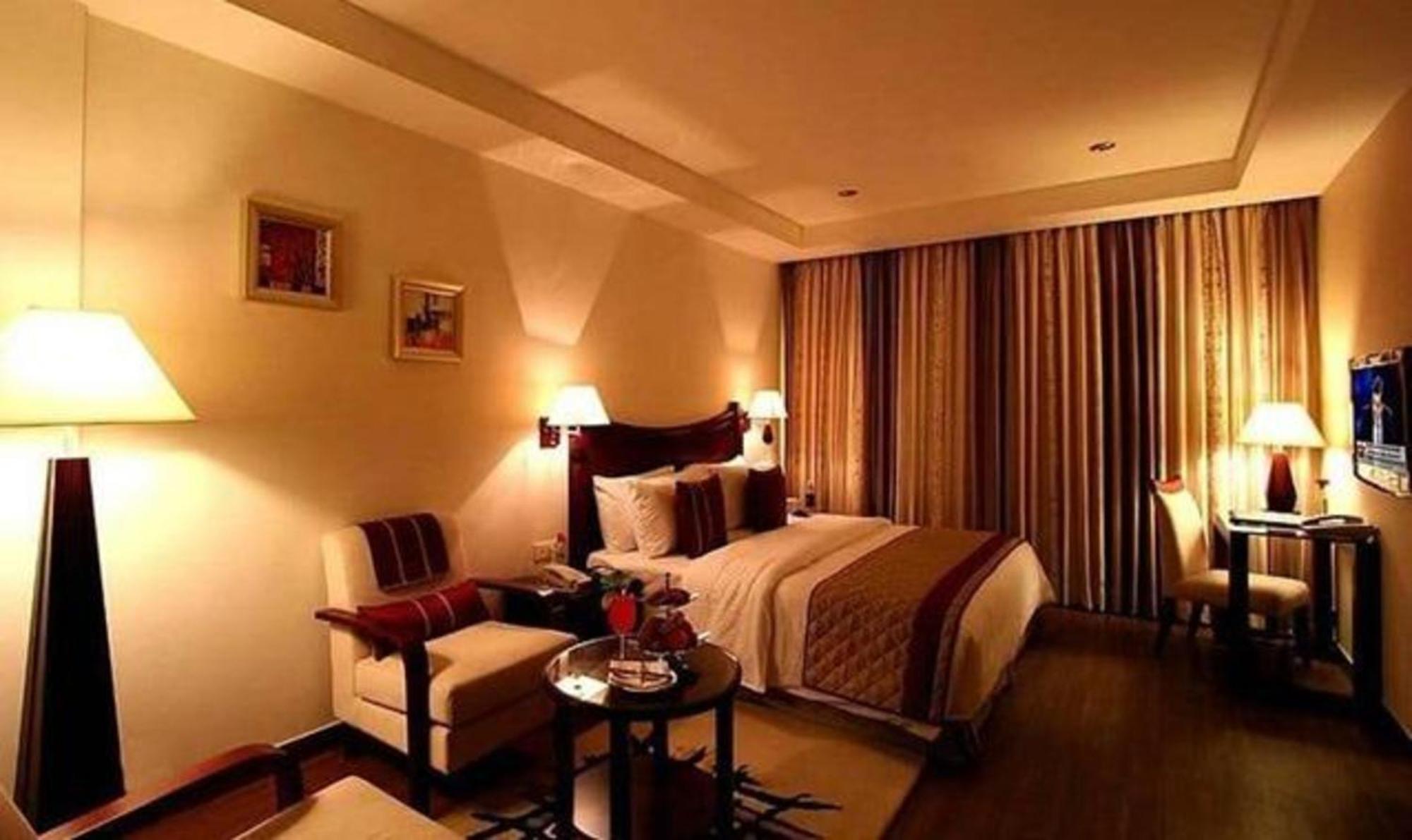 Fabhotel Prime B City Mark Hotel Gurgaon