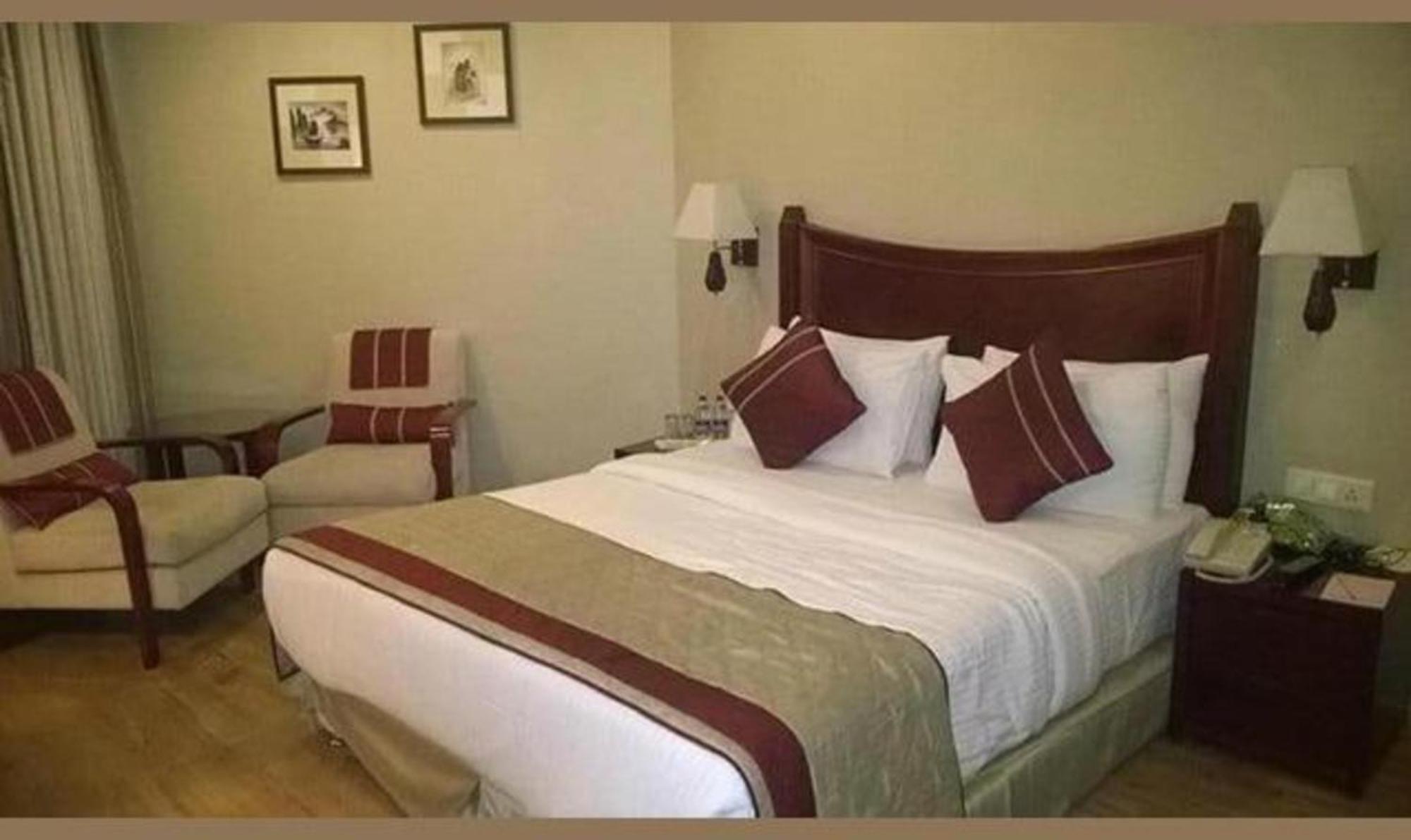 Fabhotel Prime B City Mark Hotel