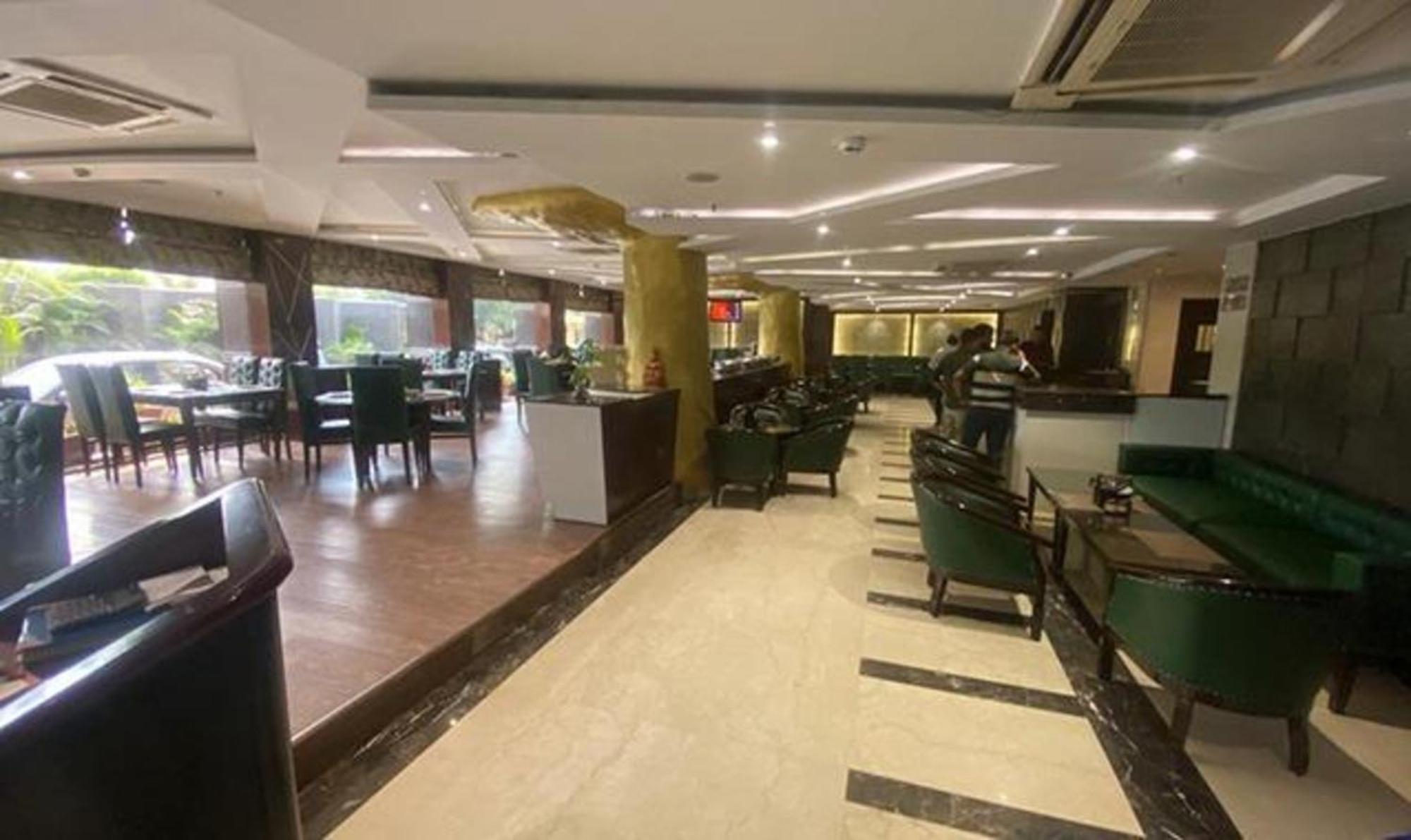 Fabhotel Prime B City Mark Hotel 3*