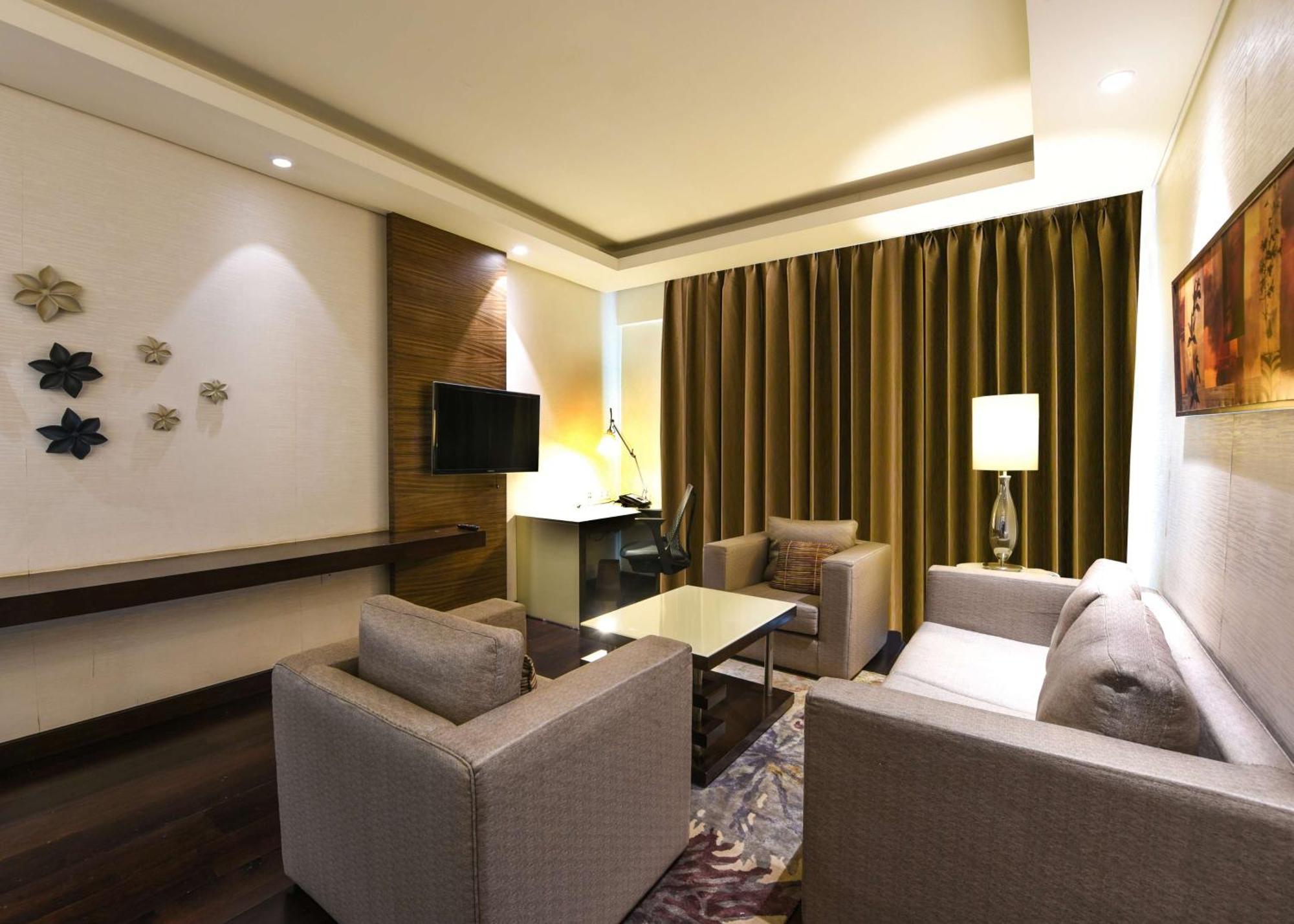Doubletree By Hilton Gurugram Baani Square Gurgaon