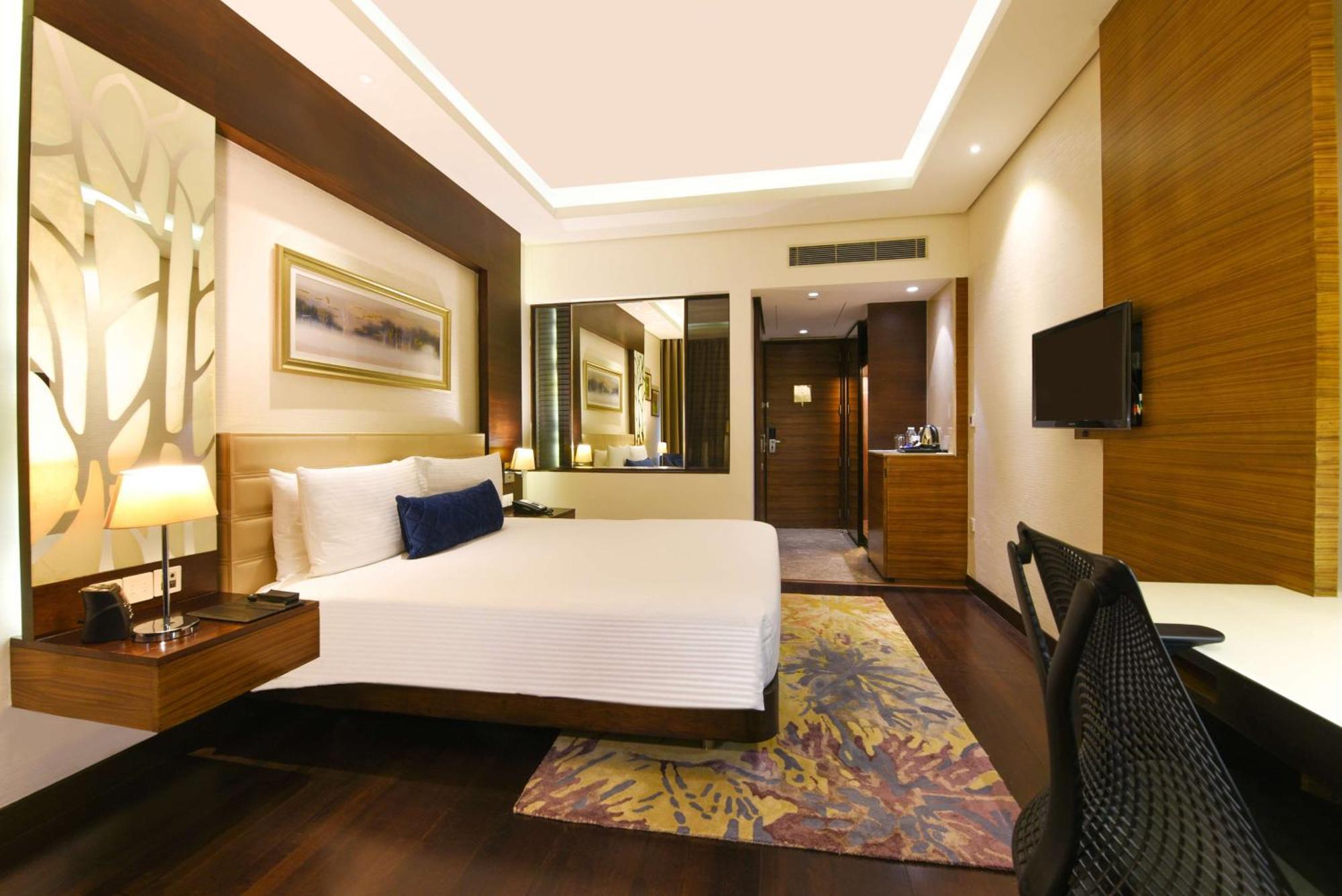 Doubletree By Hilton Gurugram Baani Square 5* Gurgaon