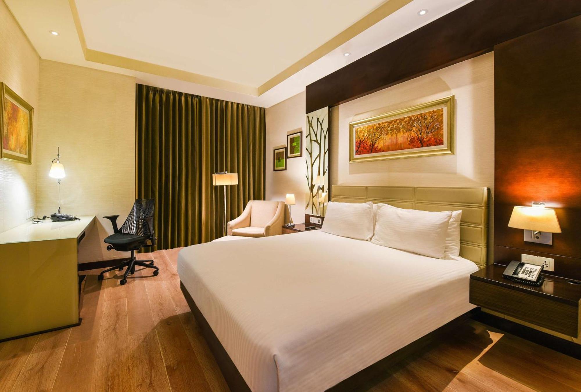 Doubletree By Hilton Gurugram Baani Square Gurgaon