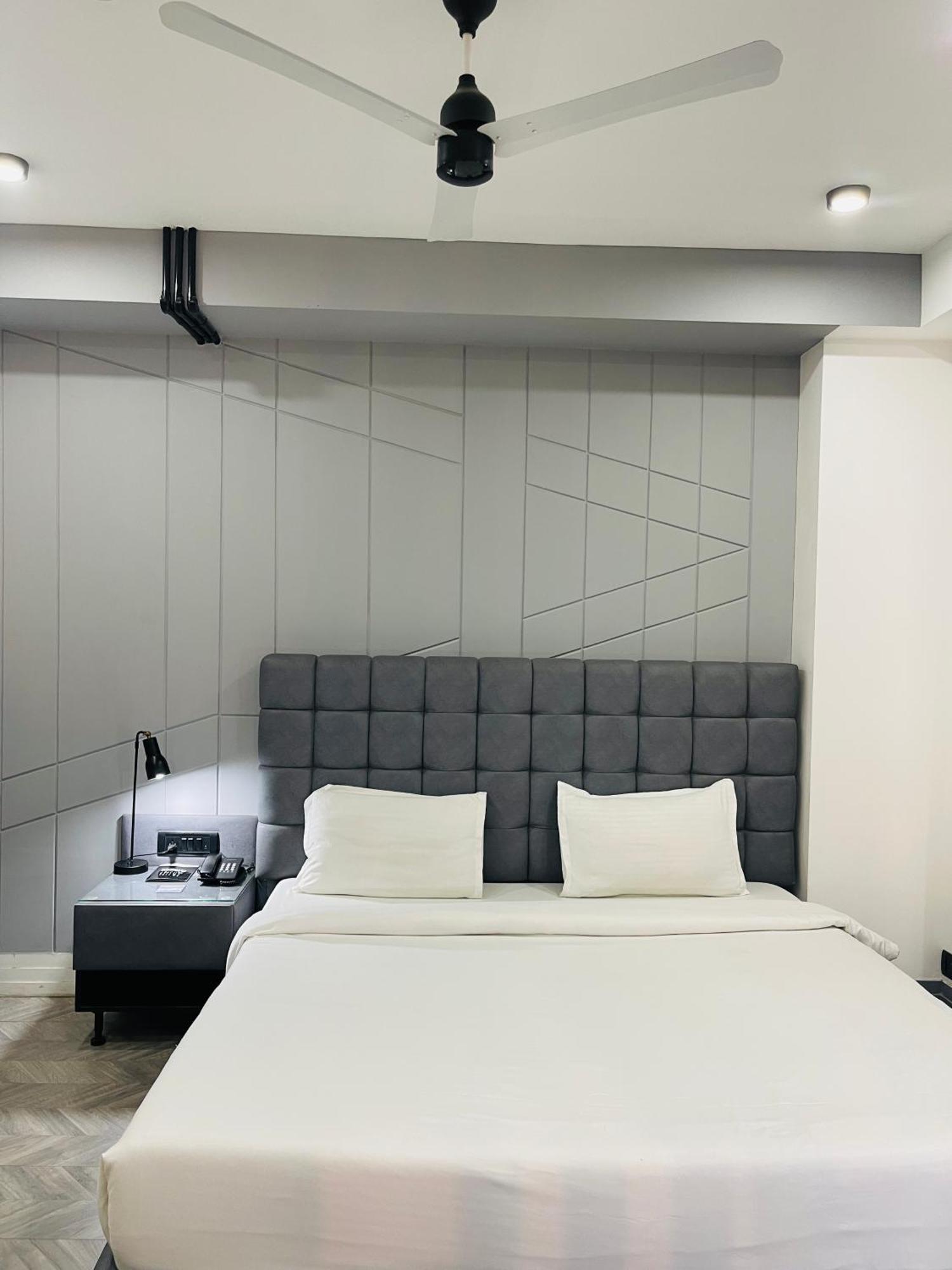 Bedchambers Serviced Apartments, Mg Road Aparthotel Gurgaon