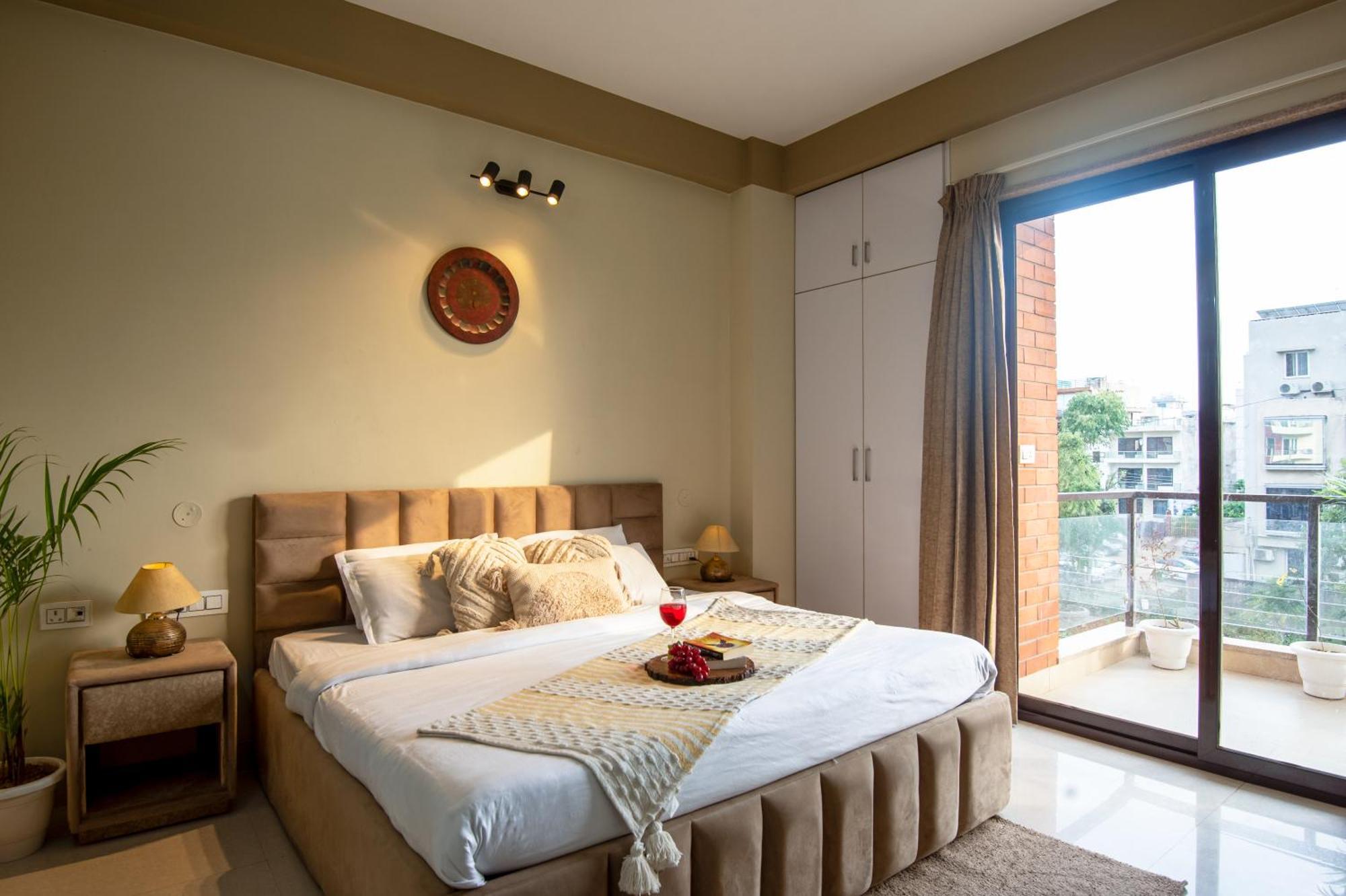 Serviced Near Medanta By Bedchambers Hotel Gurgaon
