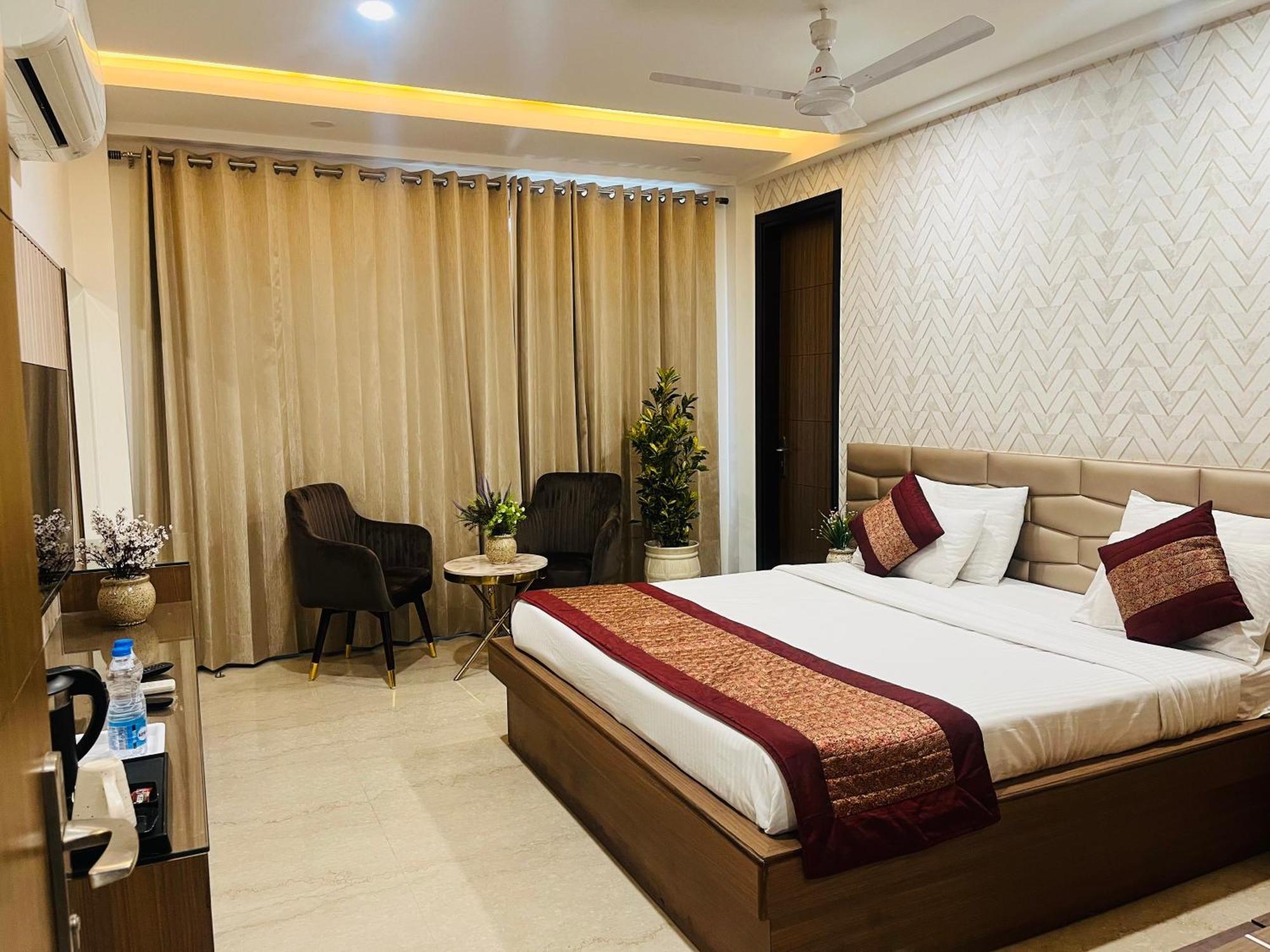 Gazebo & Medanta Apartment