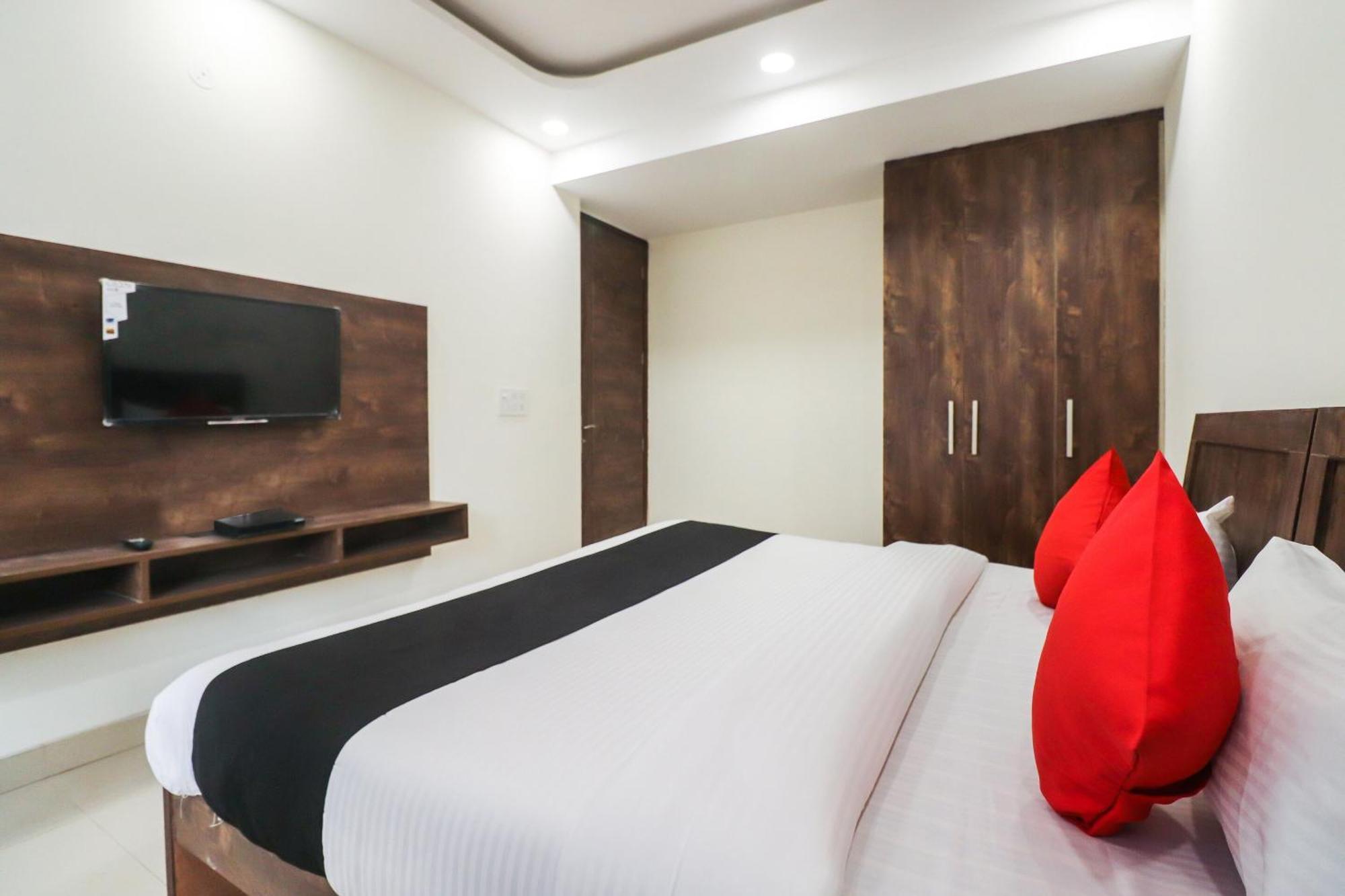 Collection O Leaf Residency Hotel