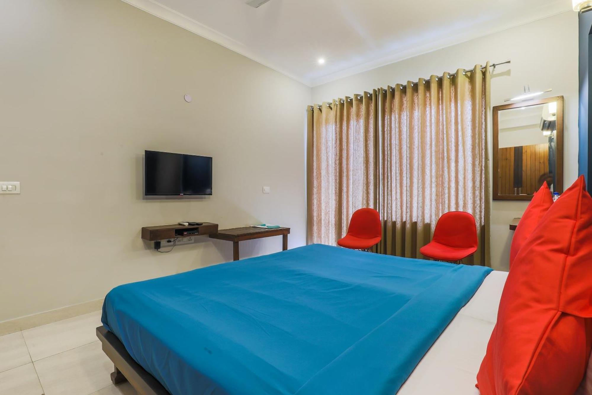 Super Oyo Capital O 325 Medanta Square Gurgaon