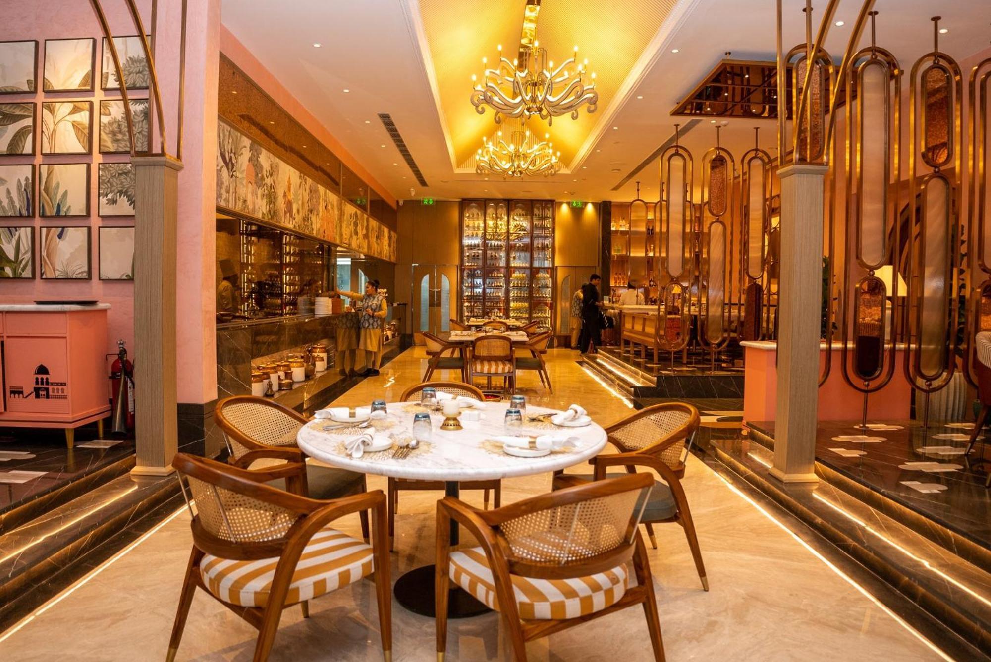 Hotel Crowne Plaza Today Gurugram By Ihg 5*