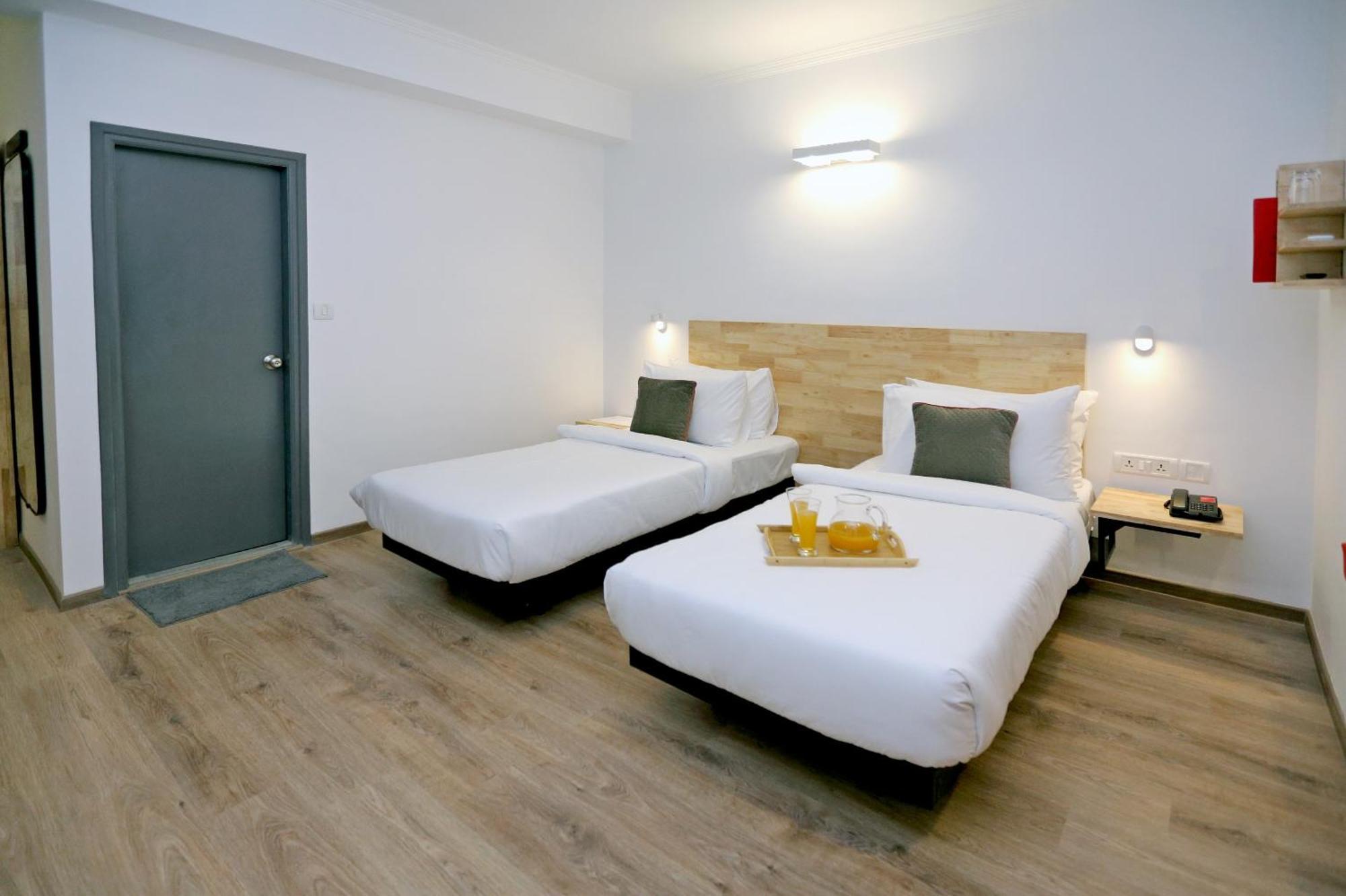 Hotel Oyo Townhouse 17 Huda Center Near Leisure Valley Park 4*