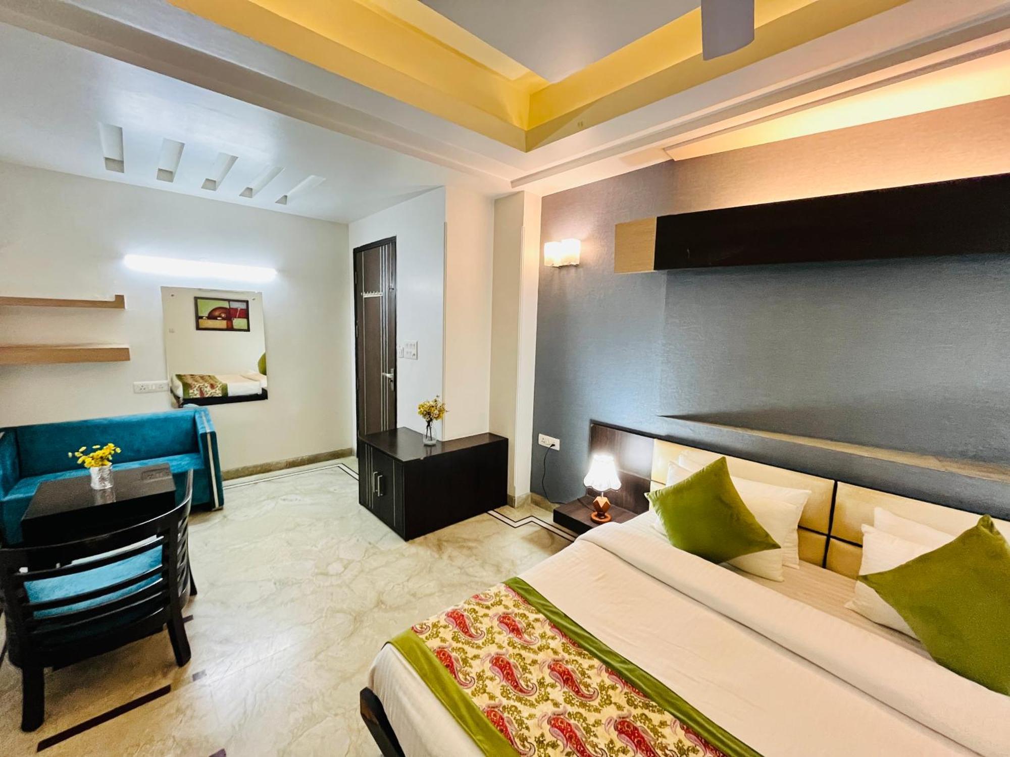 Guest house Dayal Regency Near Imt Chowk Manesar, Manesar 3*