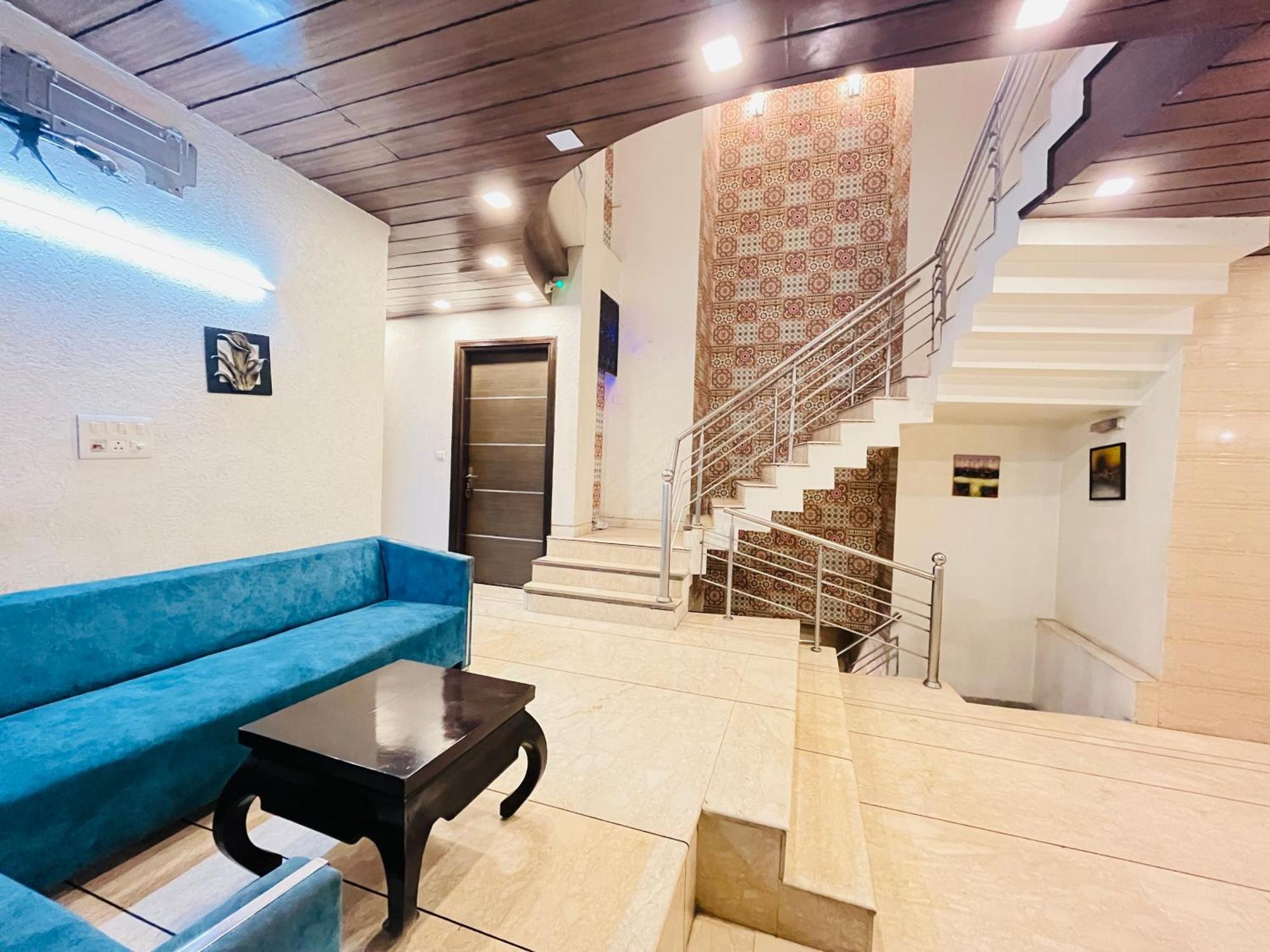 Dayal Regency Near Imt Chowk Manesar, Manesar Guest house