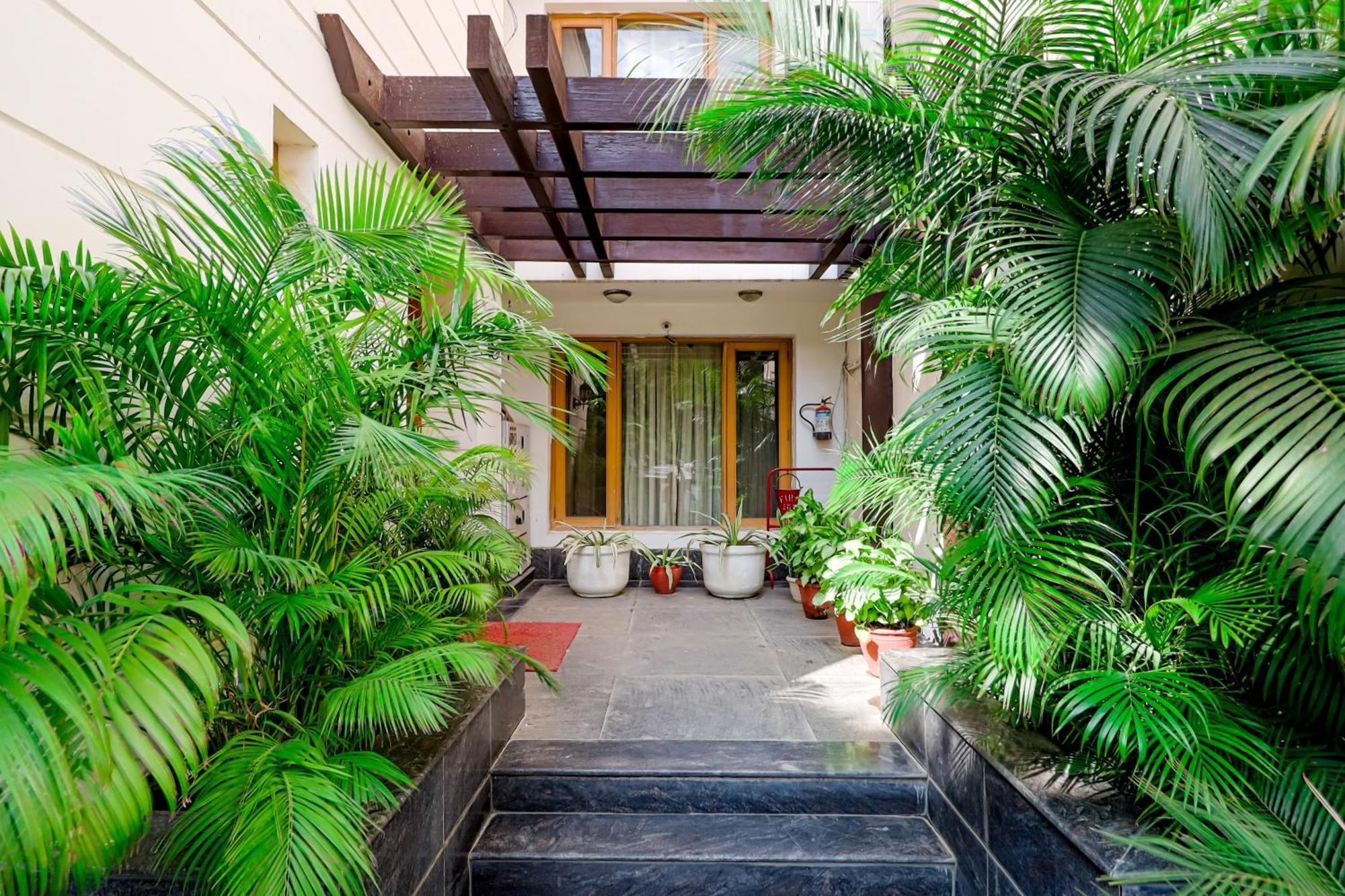 Ahuja Residency Cyber City I Guest house Gurgaon