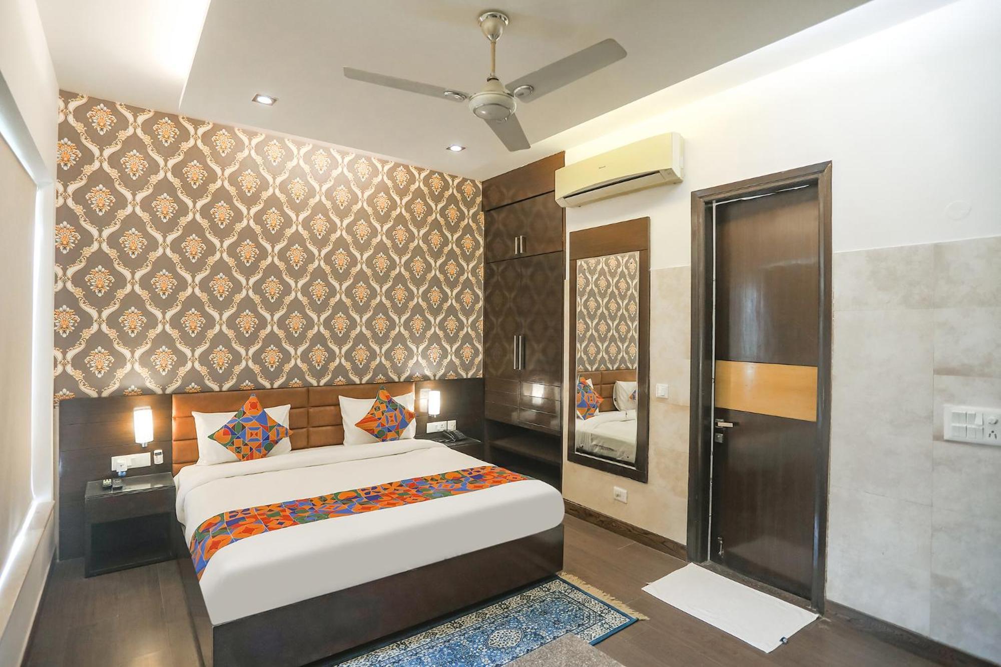 Hotel Fabhotel Rivlet Residency
