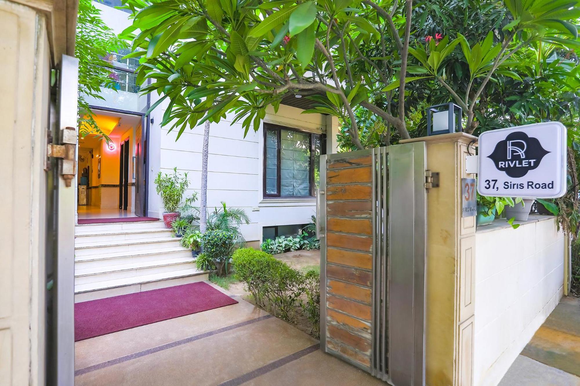 Fabhotel Rivlet Residency 3*