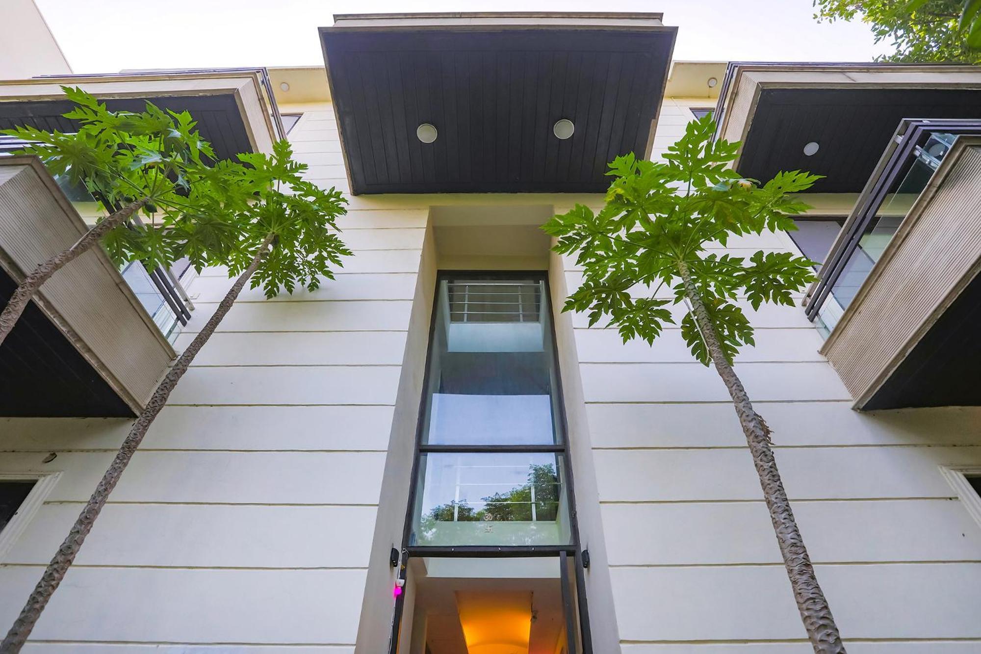 Hotel Fabhotel Rivlet Residency Gurgaon